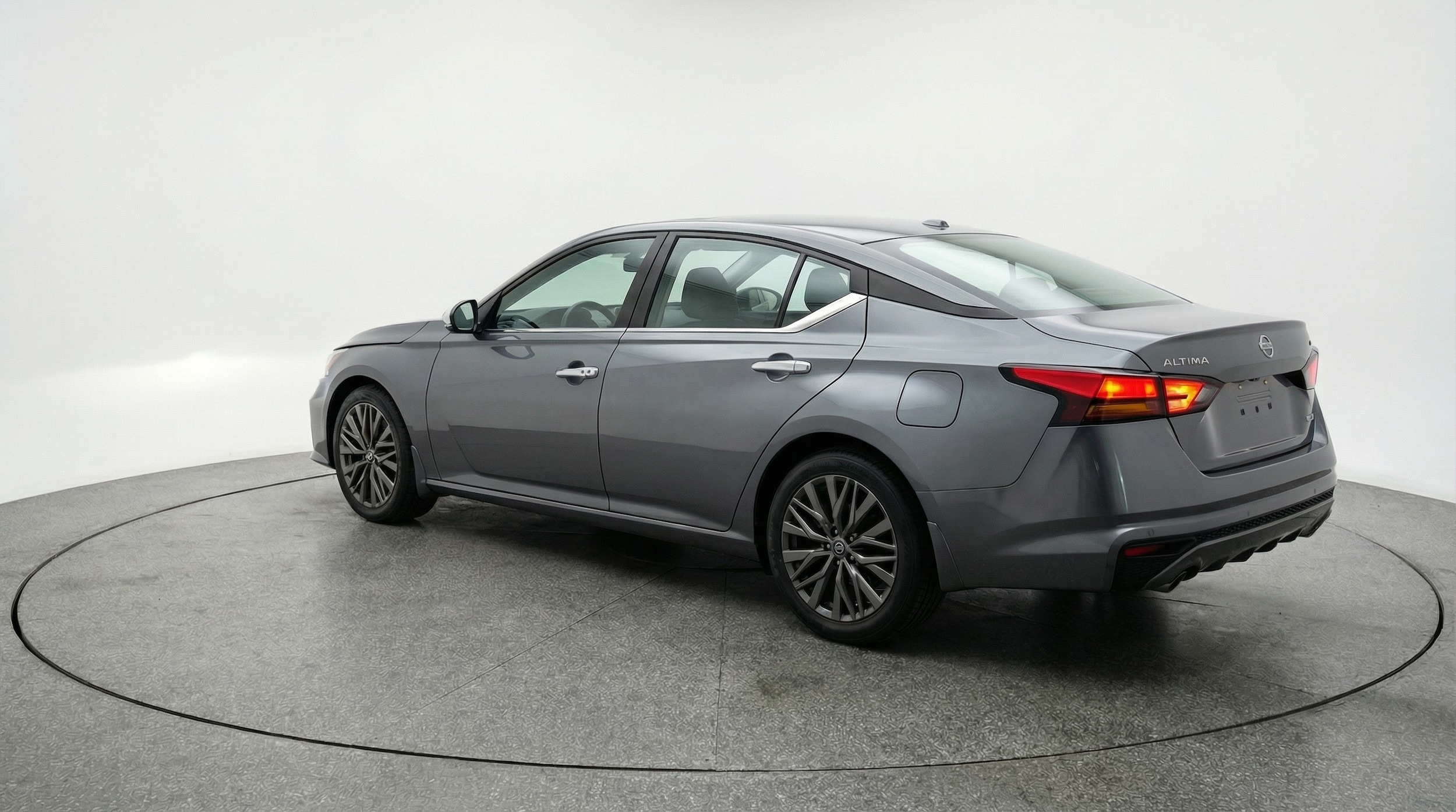 Thumbnail: 2025 Nissan Altima - 5