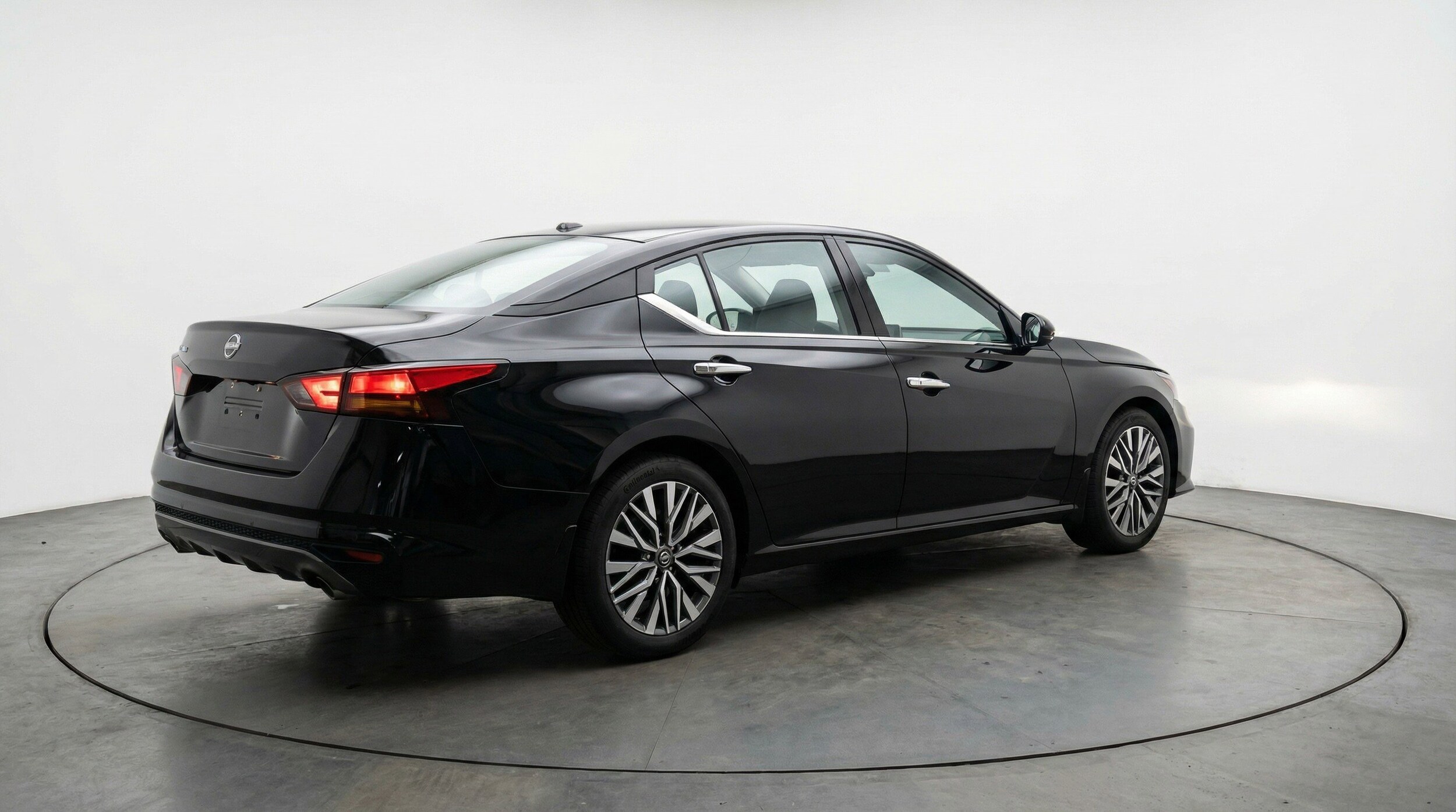 Thumbnail: 2025 Nissan Altima - 9