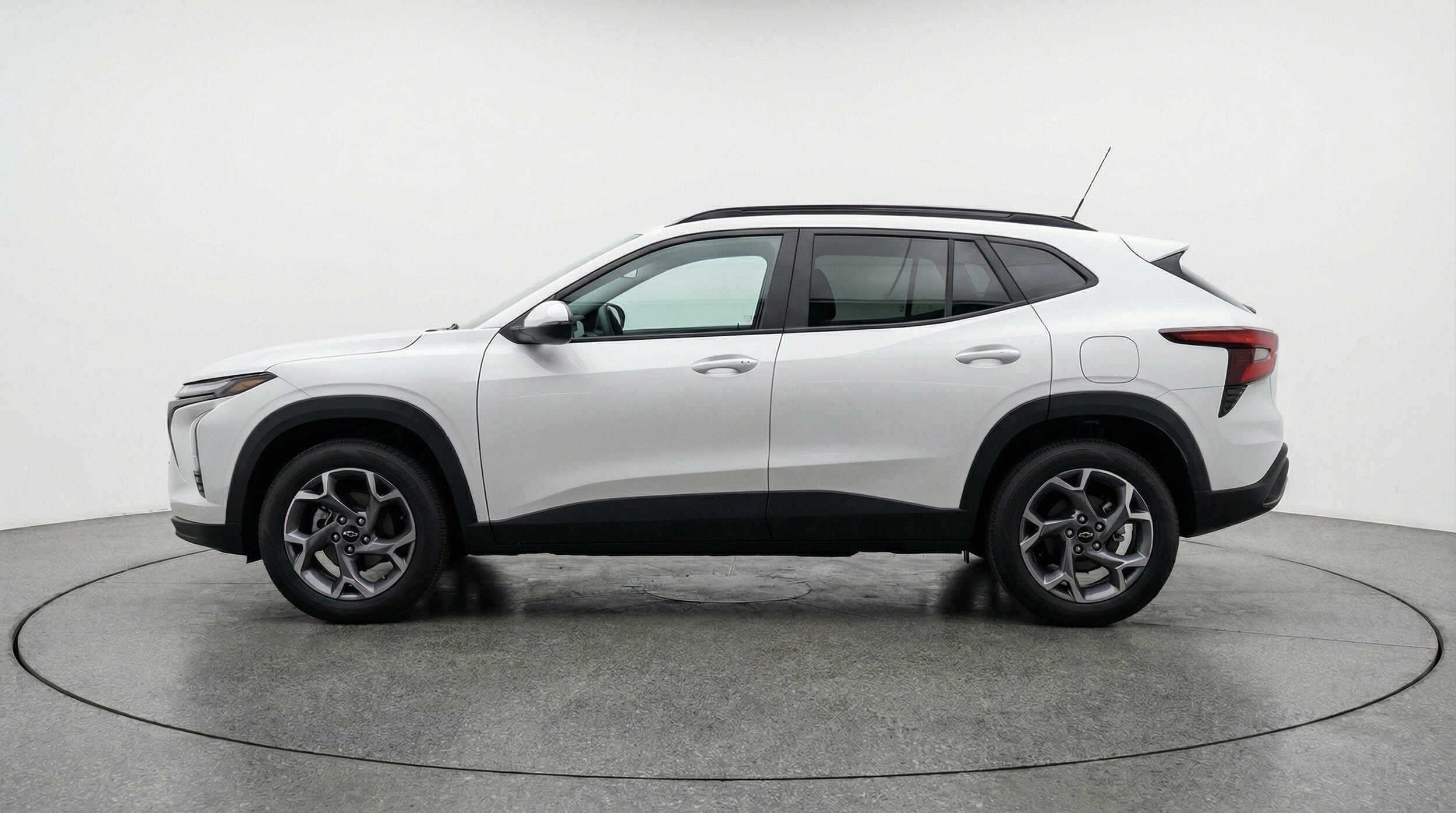 Thumbnail: 2025 Chevrolet Trax - 5