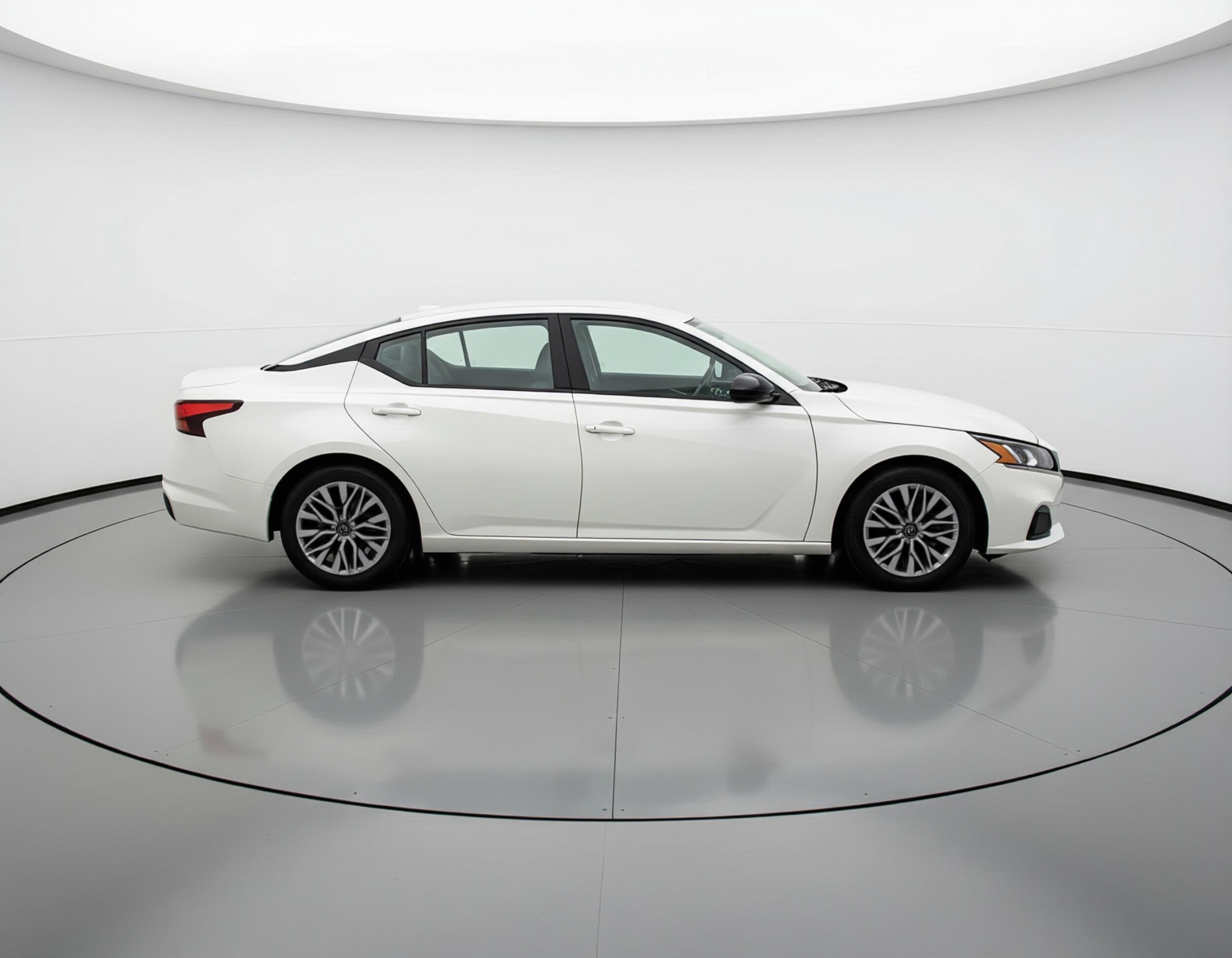 Thumbnail: 2025 Nissan Altima - 8