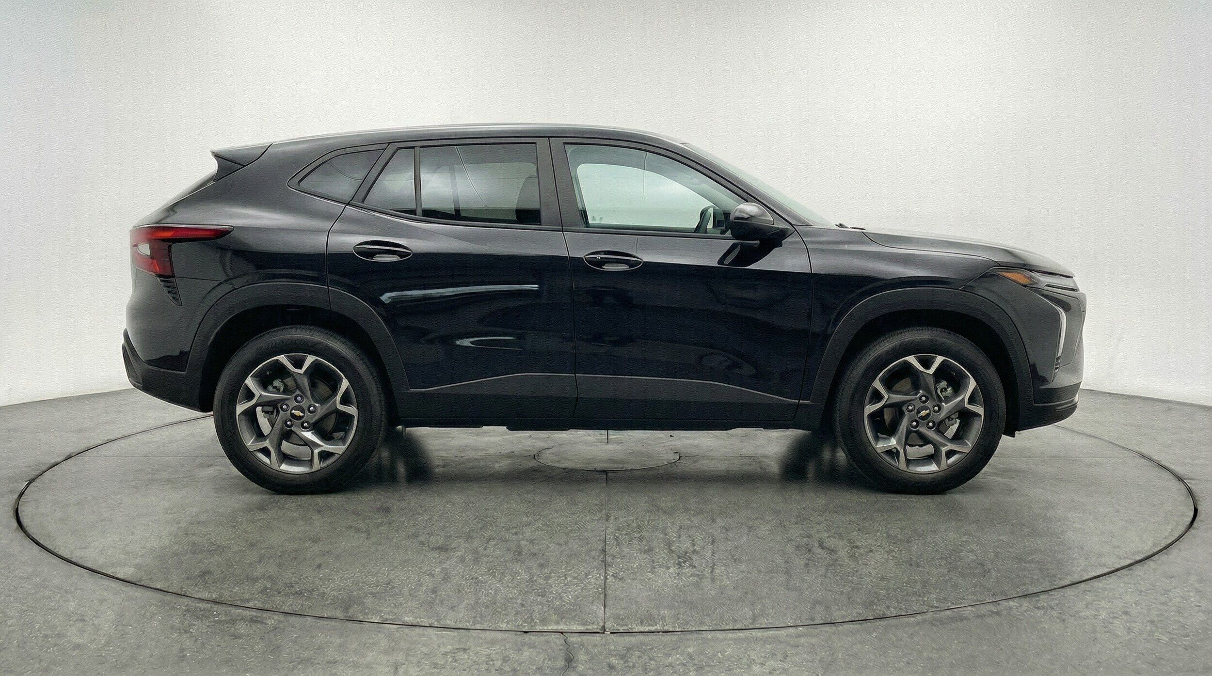 Thumbnail: 2025 Chevrolet Trax - 8