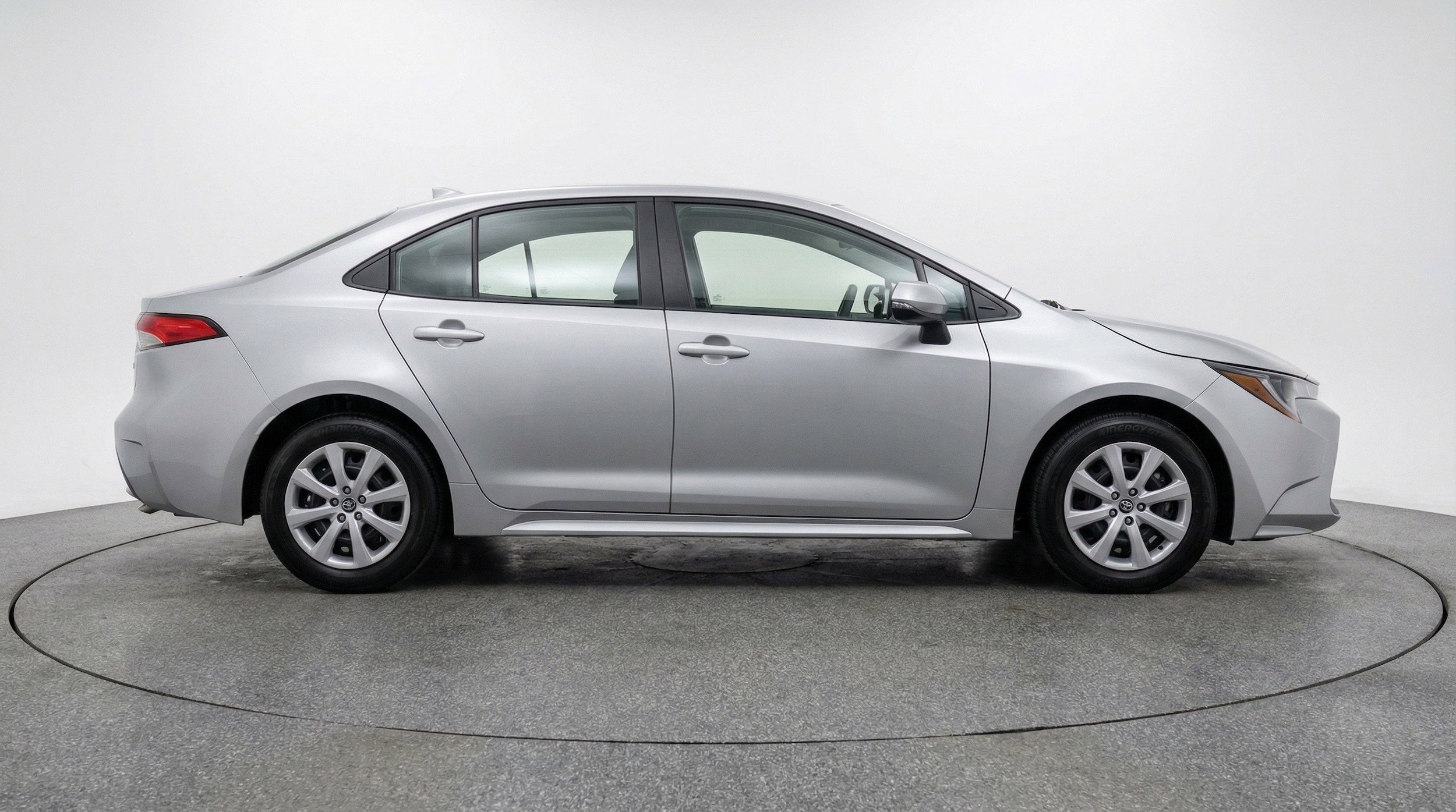 Thumbnail: 2025 Toyota Corolla - 11