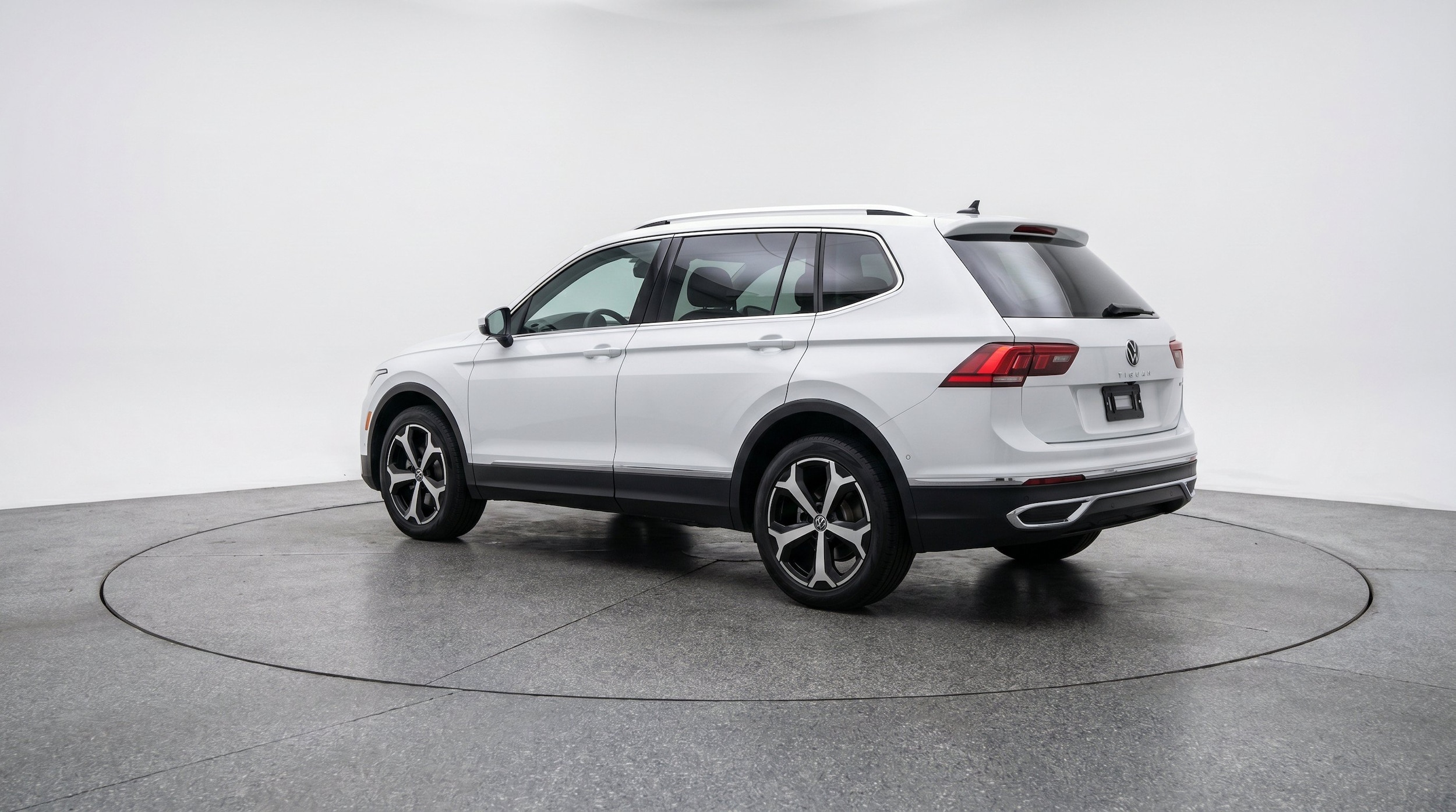 Thumbnail: 2026 Volkswagen Tiguan - 6