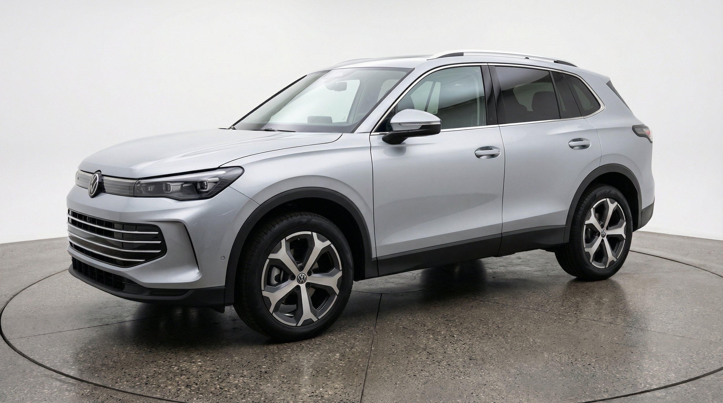 Thumbnail: 2026 Volkswagen Tiguan - 3