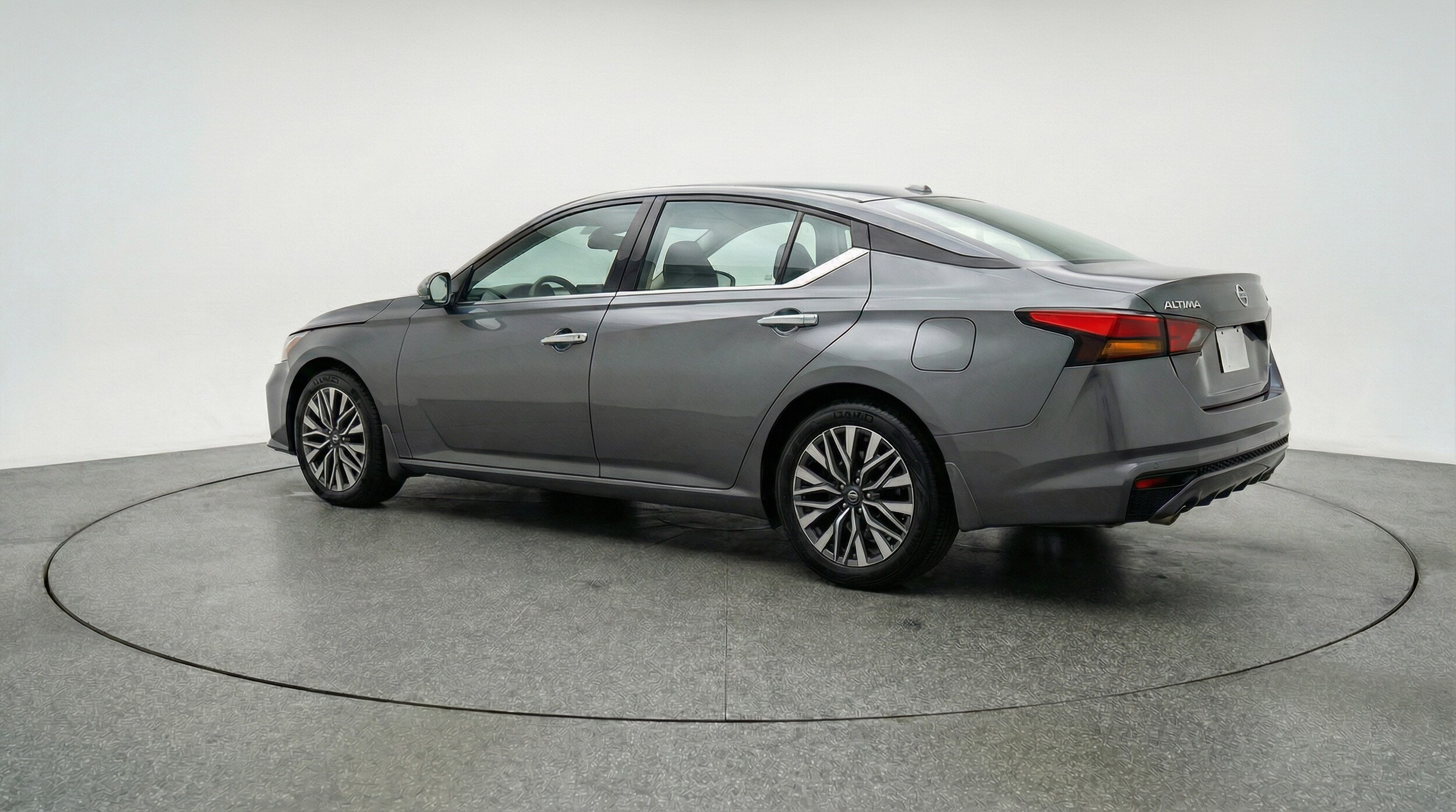 Thumbnail: 2025 Nissan Altima - 5