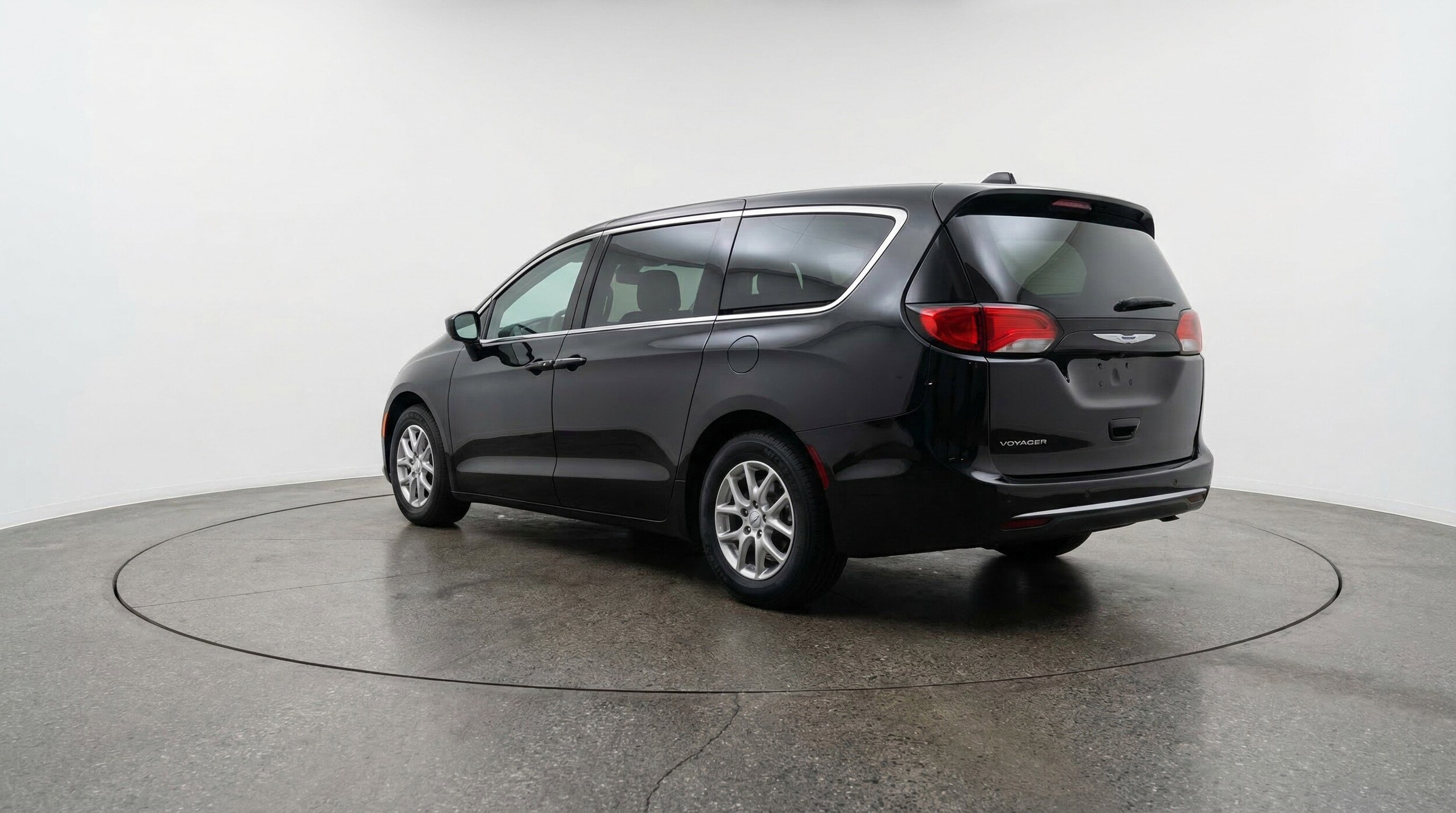 Thumbnail: 2024 Chrysler Voyager - 6