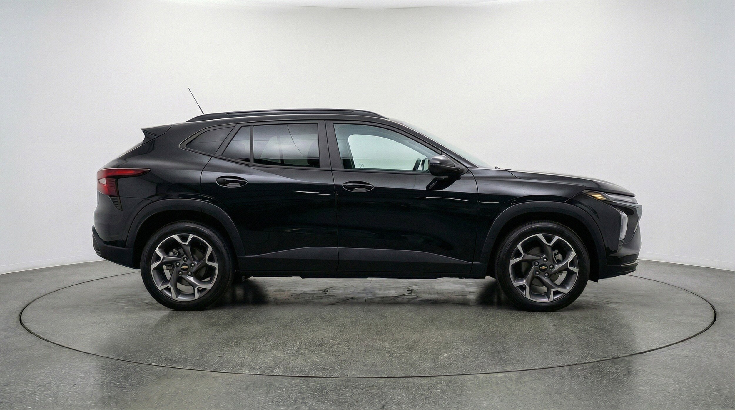 Thumbnail: 2025 Chevrolet Trax - 11