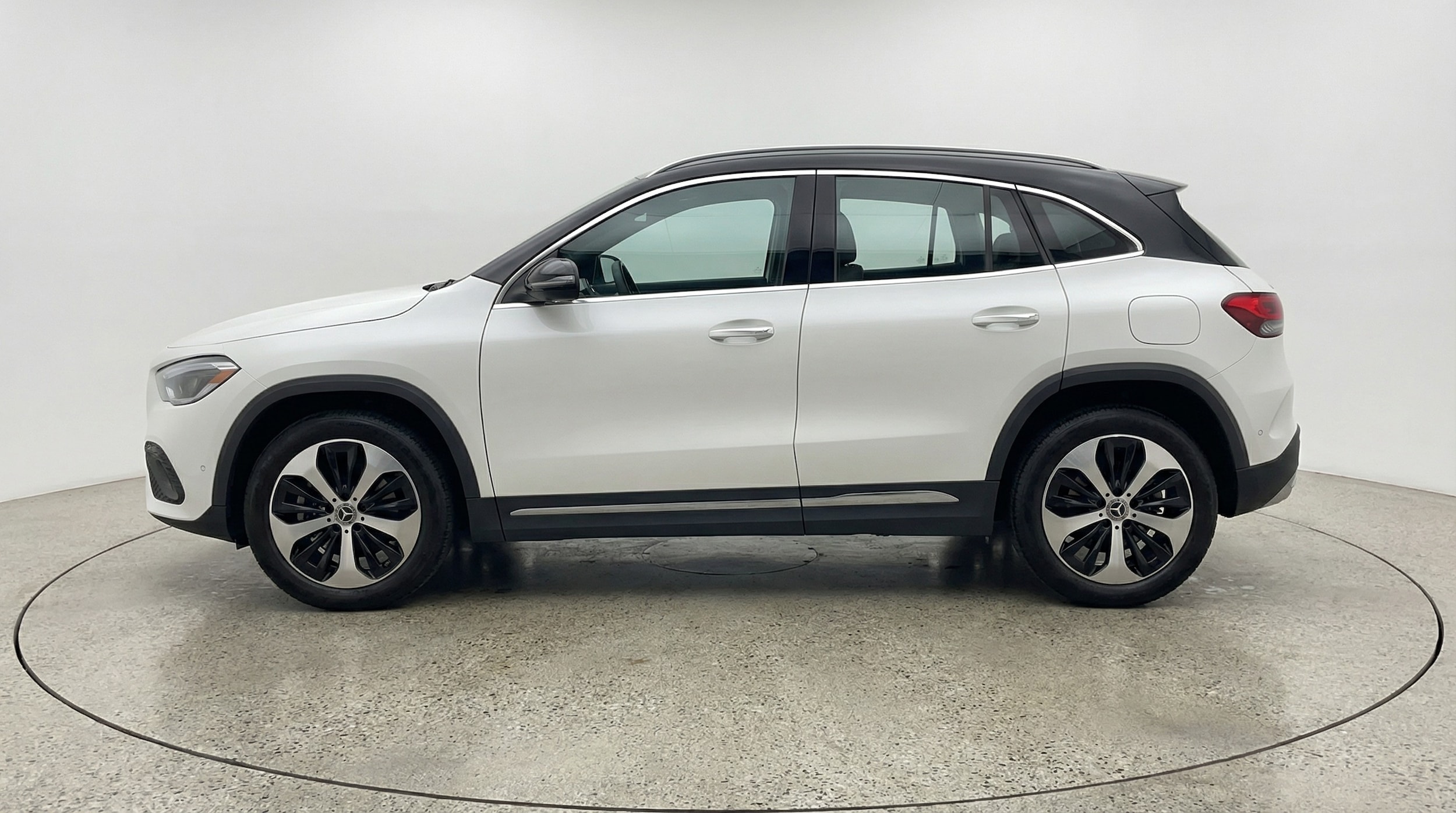 Thumbnail: 2025 Mercedes-Benz GLA - 4