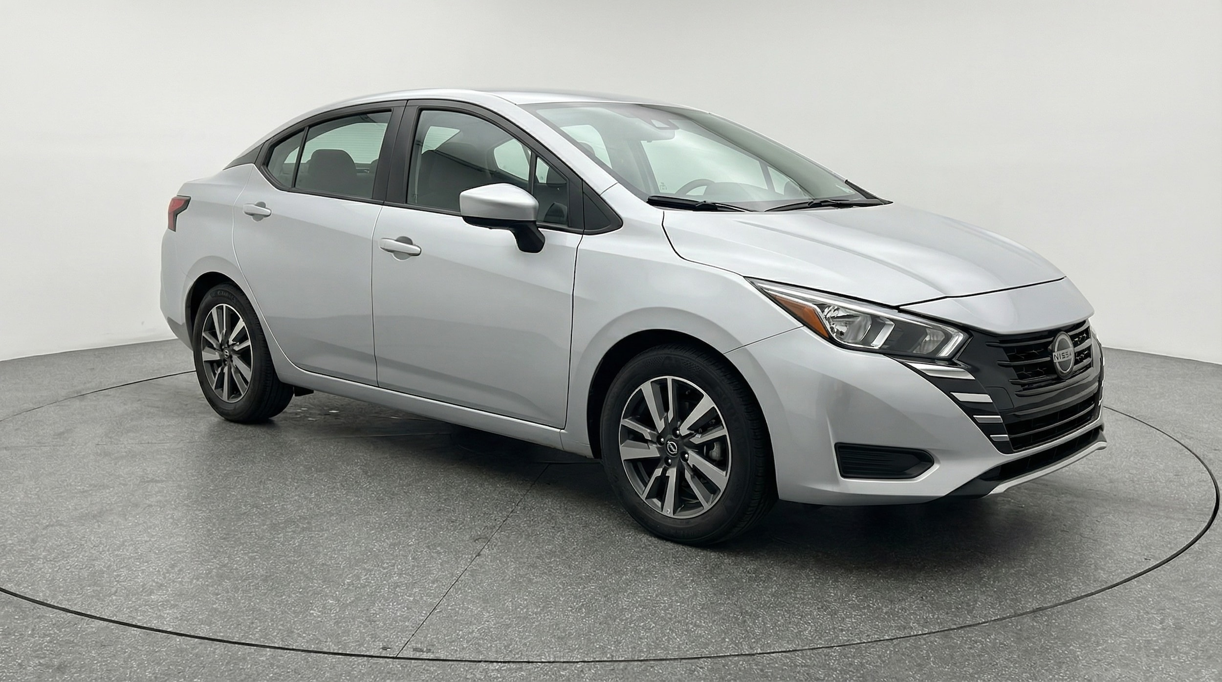 2025 Nissan Versa SV FWD