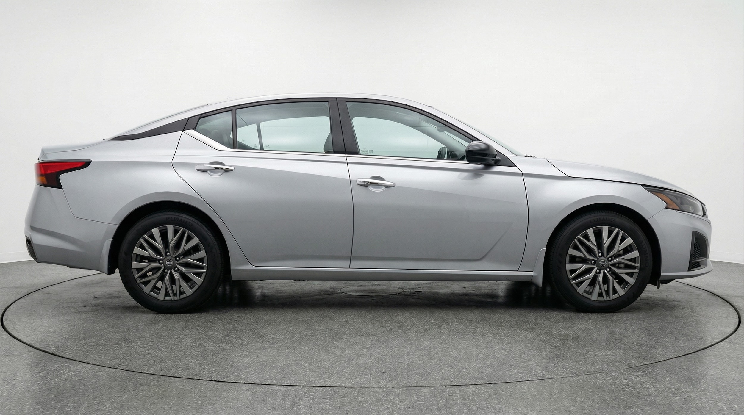 Thumbnail: 2025 Nissan Altima - 8