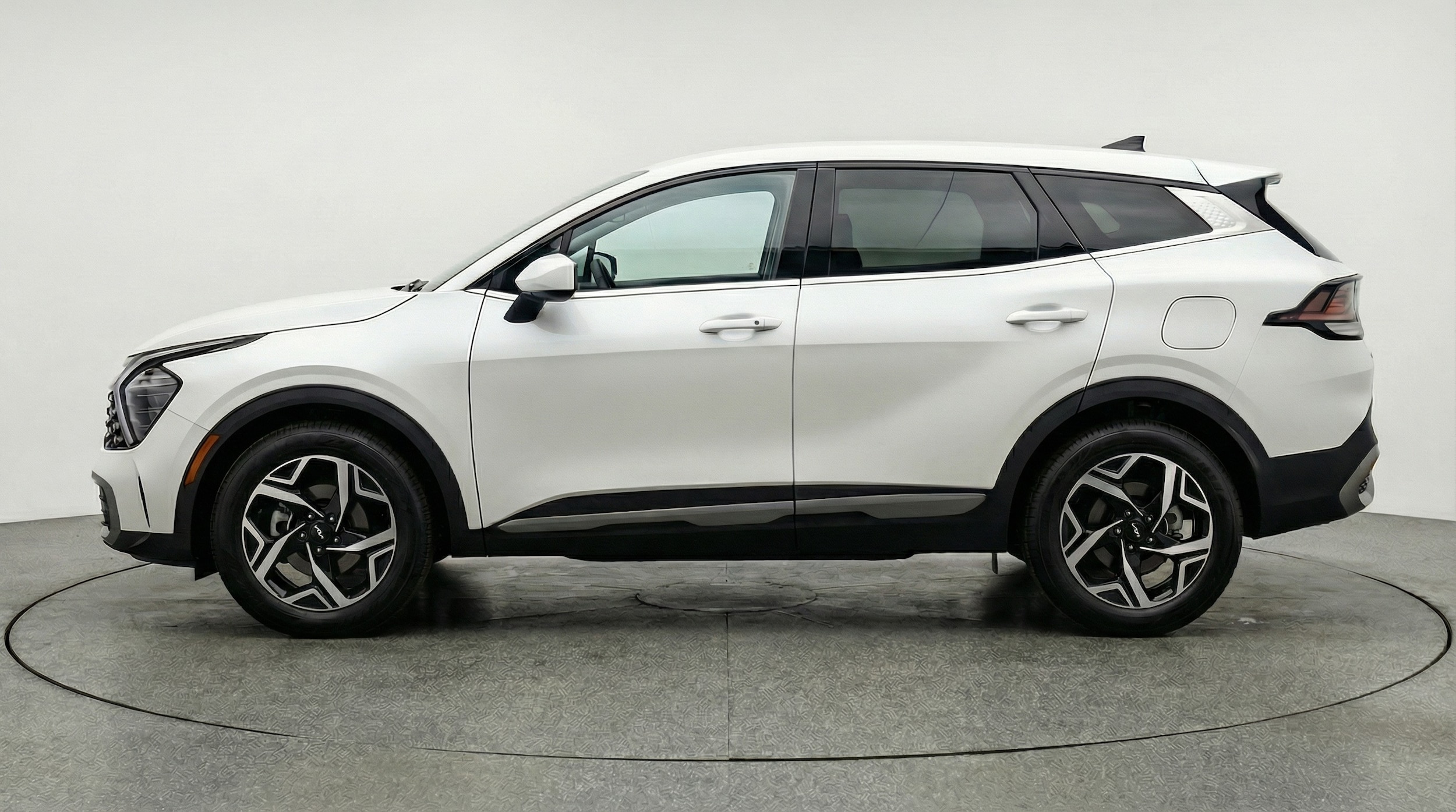 Thumbnail: 2025 Kia Sportage - 4