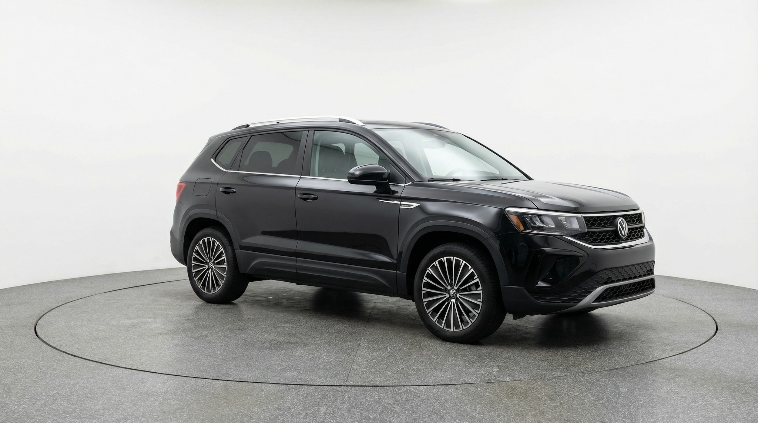 Thumbnail: 2025 Volkswagen Taos - 1