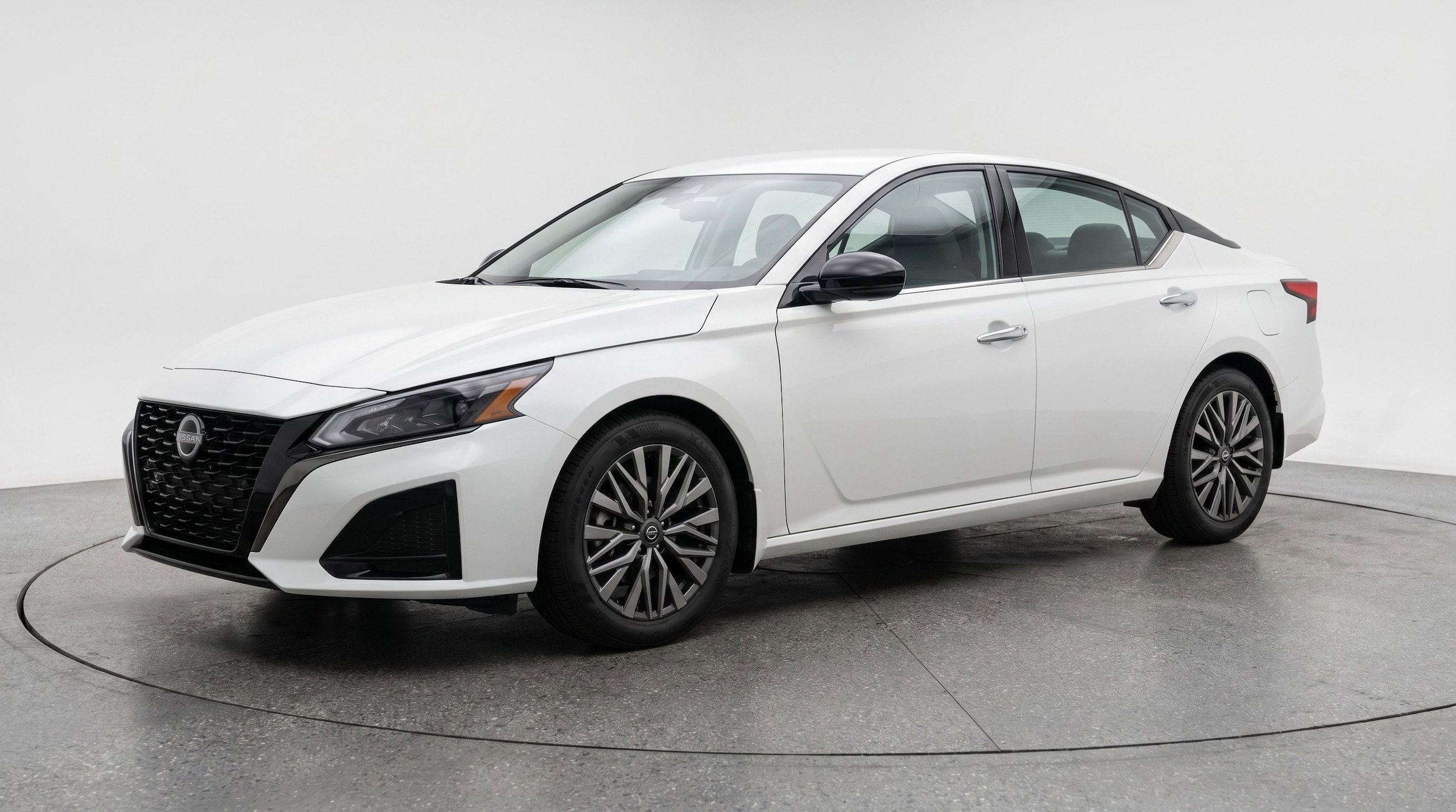 Thumbnail: 2025 Nissan Altima - 3