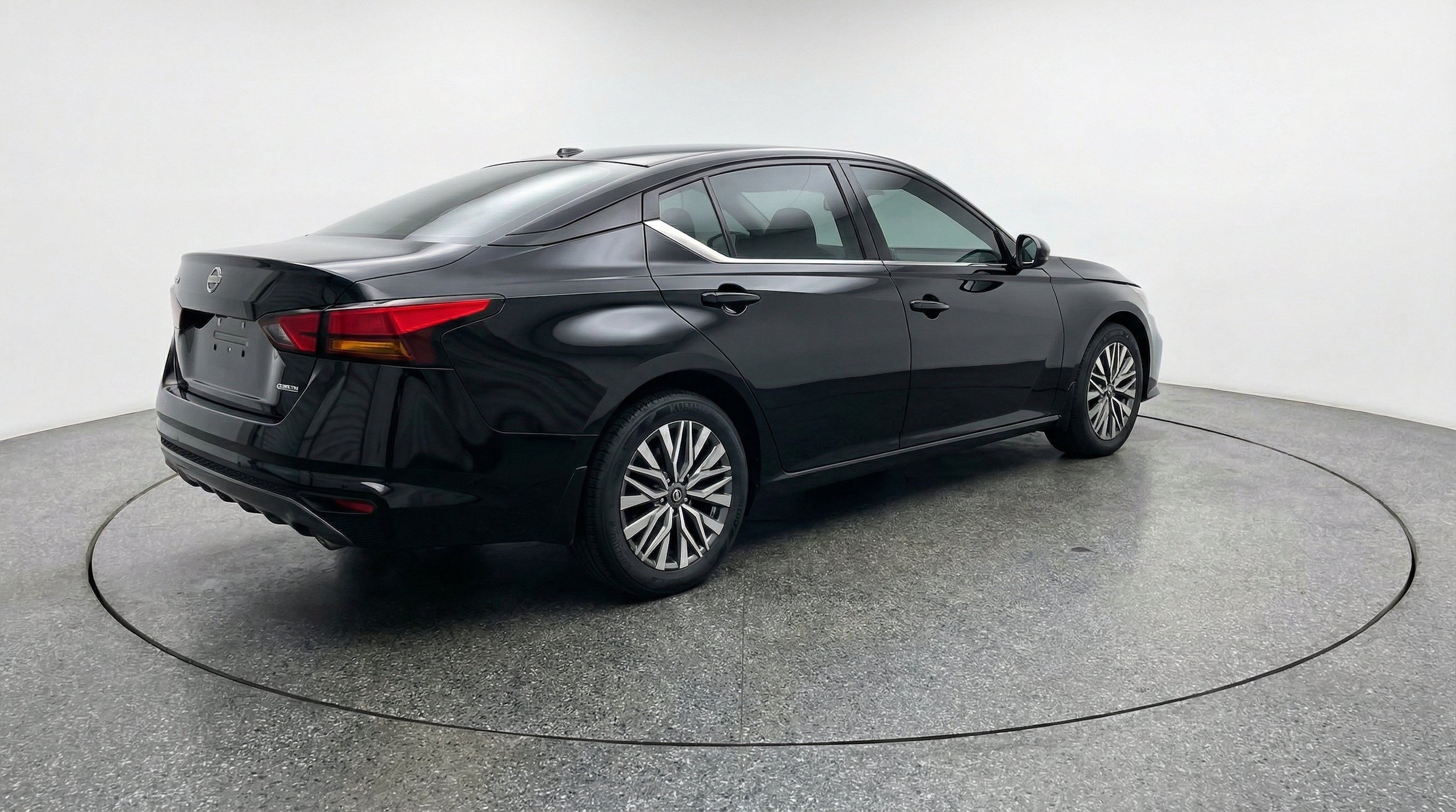 Thumbnail: 2025 Nissan Altima - 9