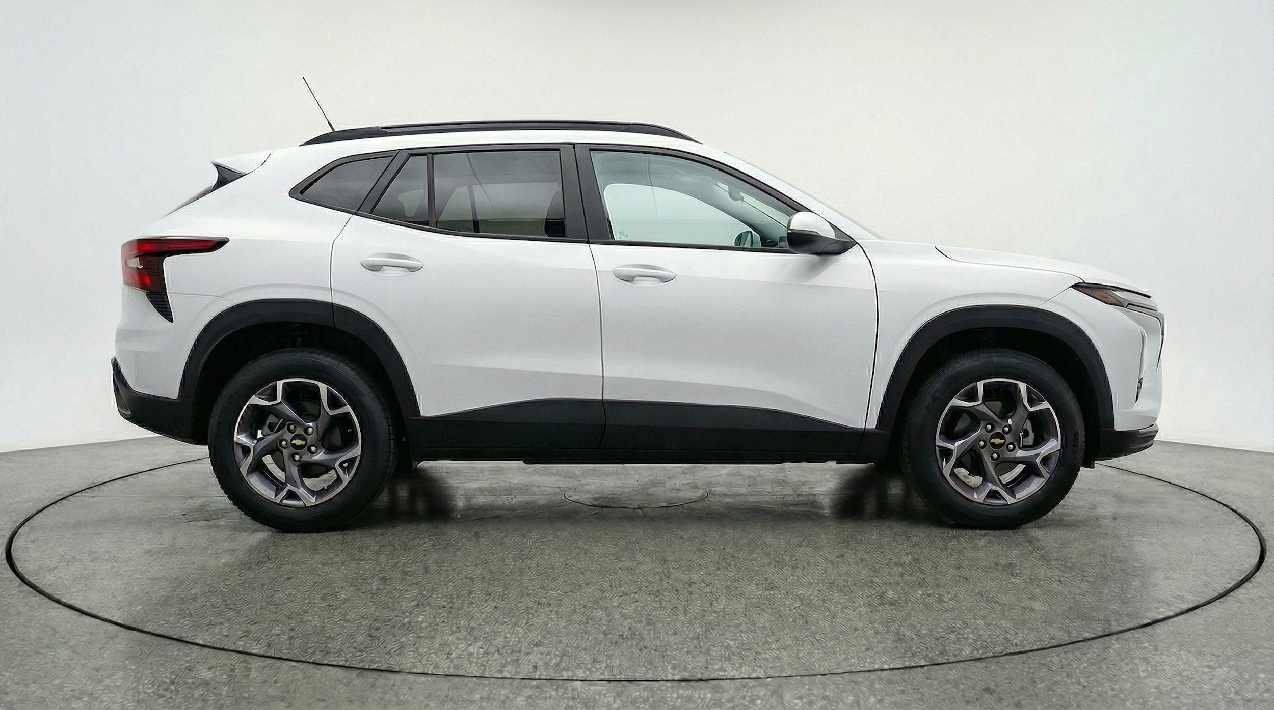 Thumbnail: 2025 Chevrolet Trax - 8