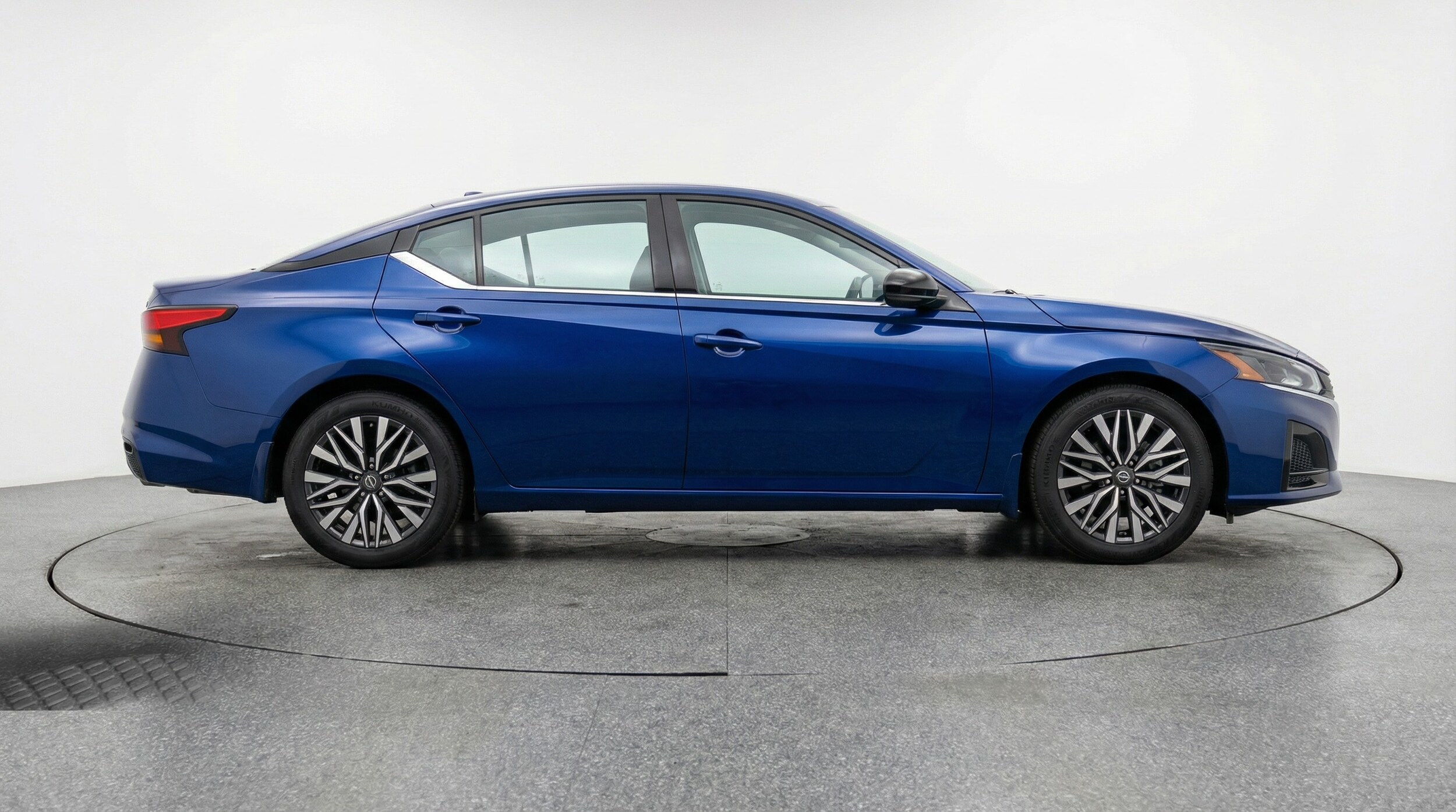 Thumbnail: 2025 Nissan Altima - 8