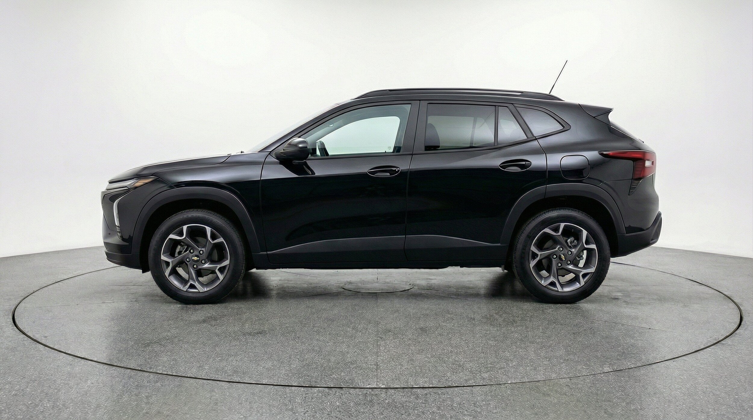 Thumbnail: 2025 Chevrolet Trax - 5
