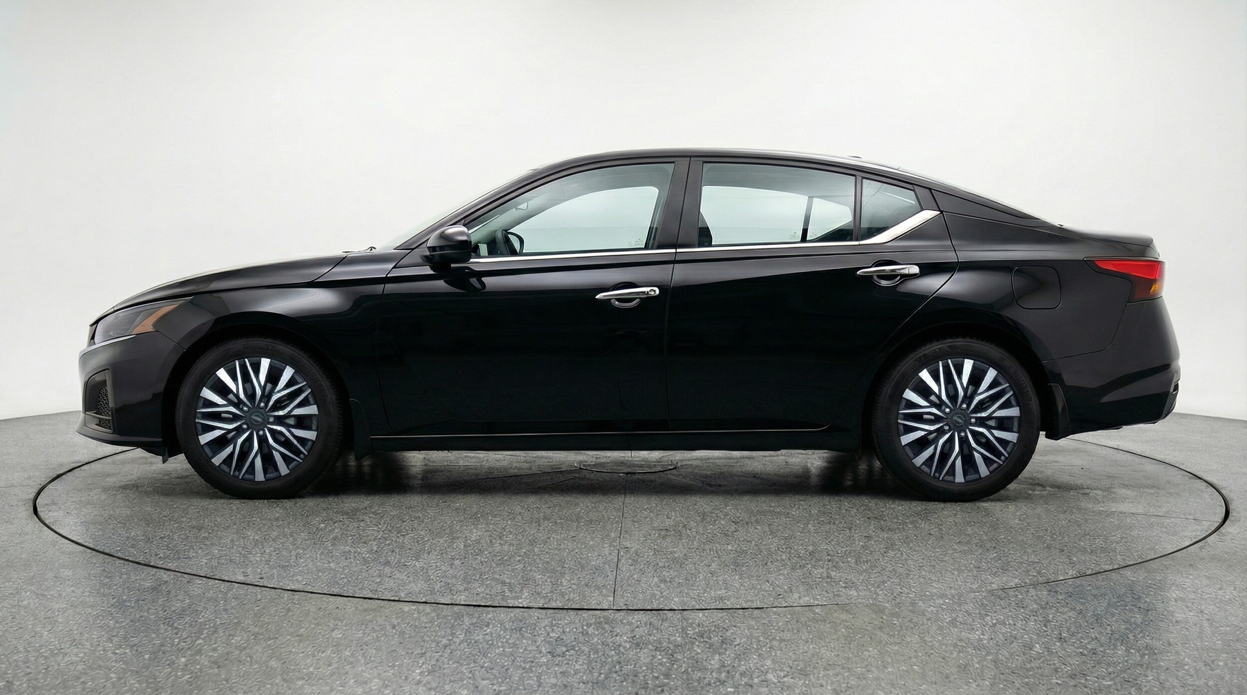 Thumbnail: 2025 Nissan Altima - 4