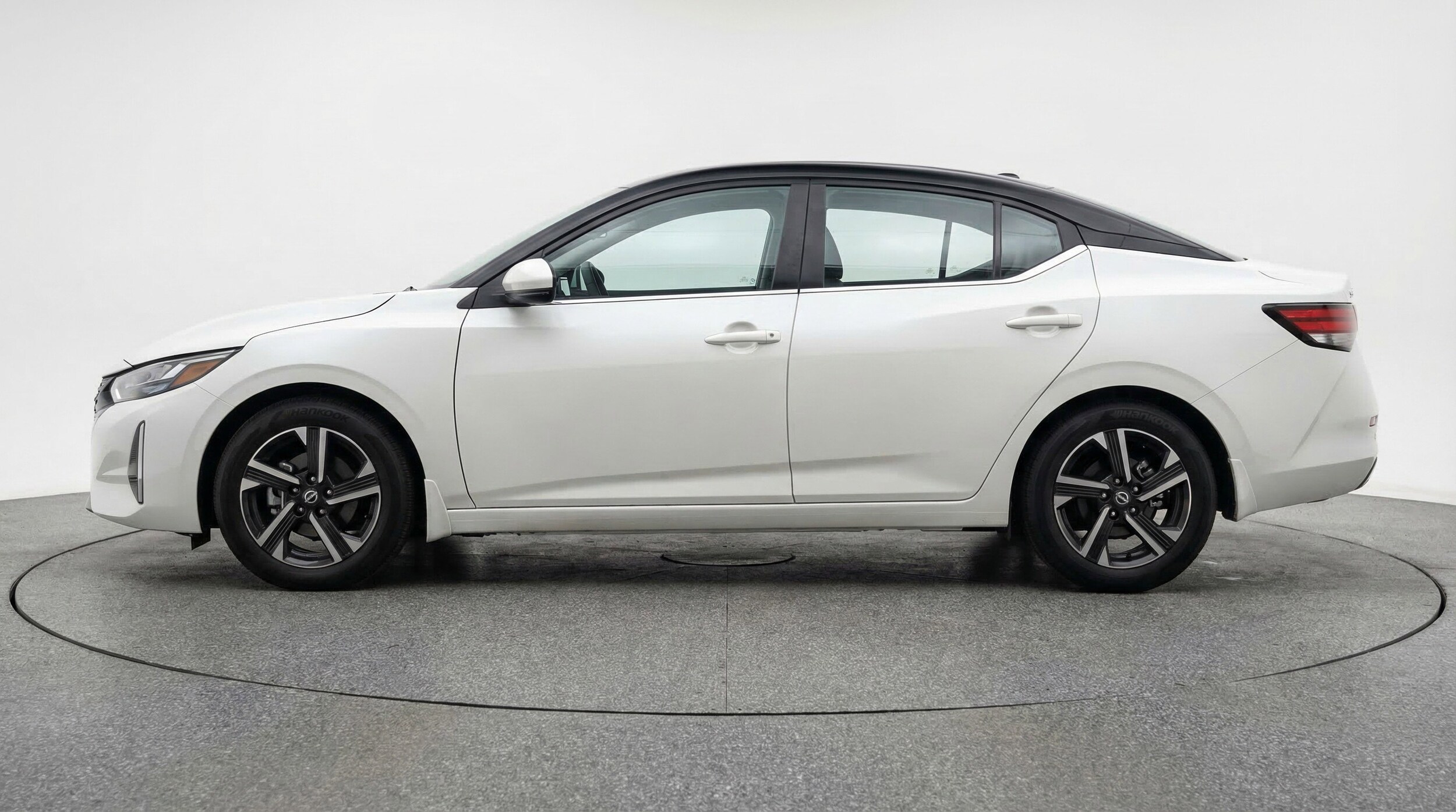 Thumbnail: 2025 Nissan Sentra - 5
