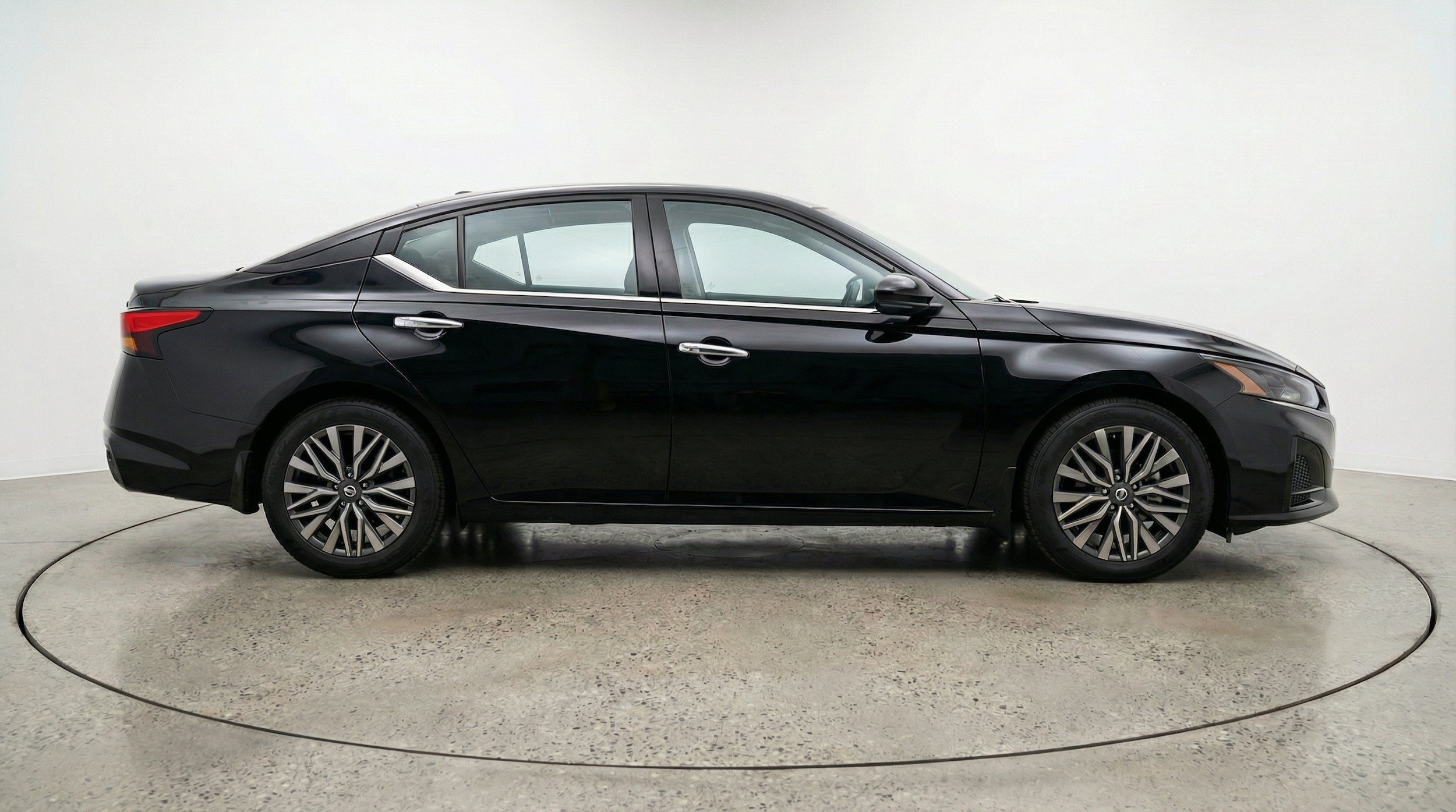 Thumbnail: 2025 Nissan Altima - 11