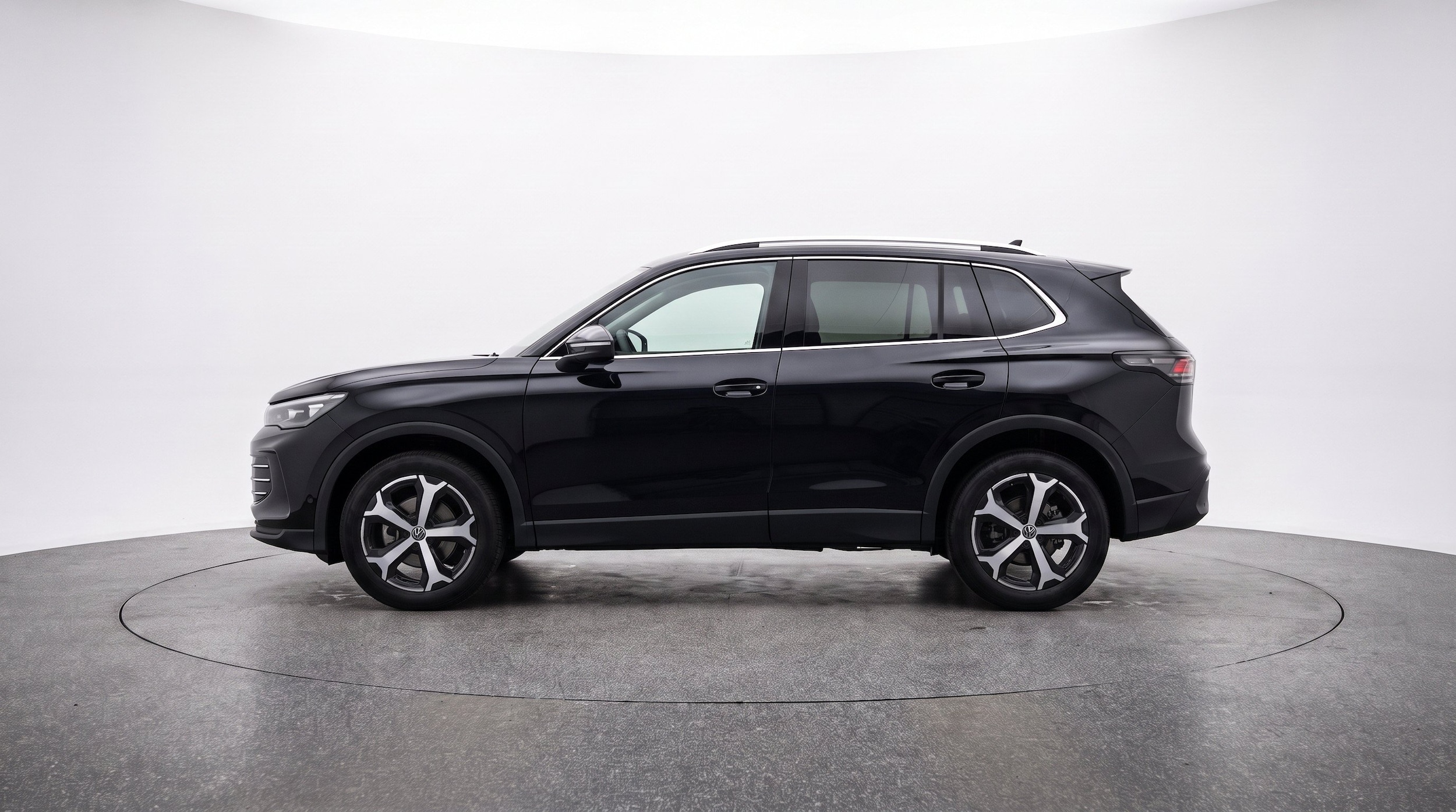 Thumbnail: 2026 Volkswagen Tiguan - 5