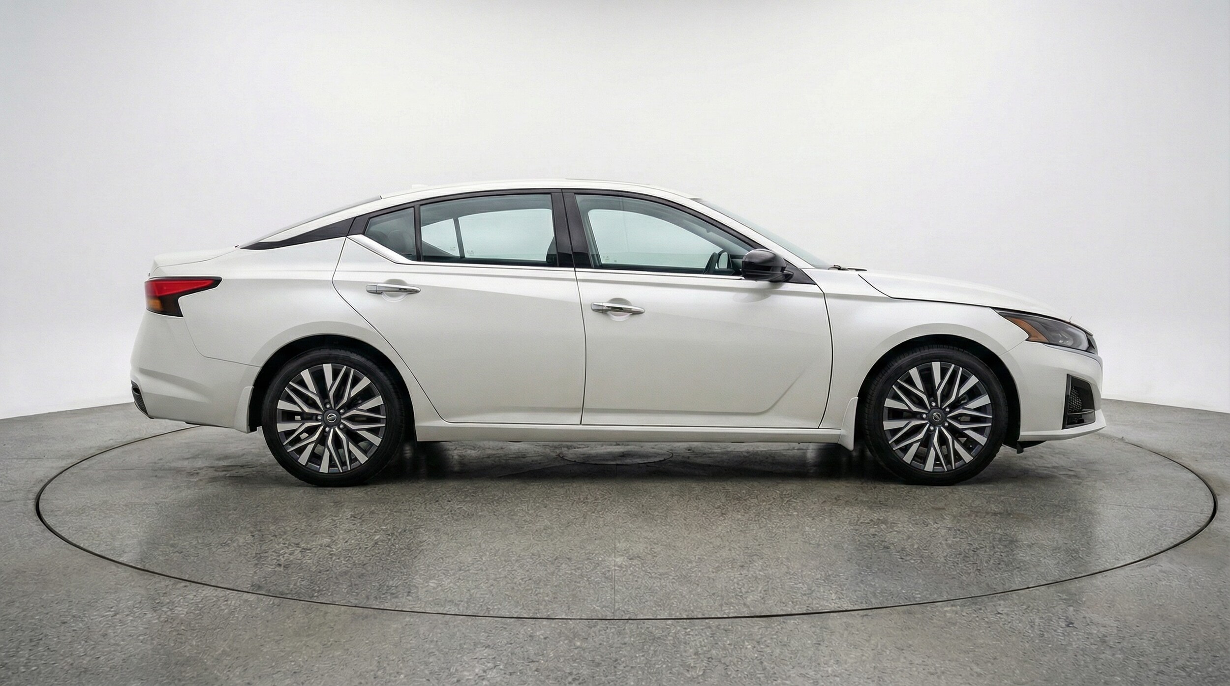 Thumbnail: 2025 Nissan Altima - 8