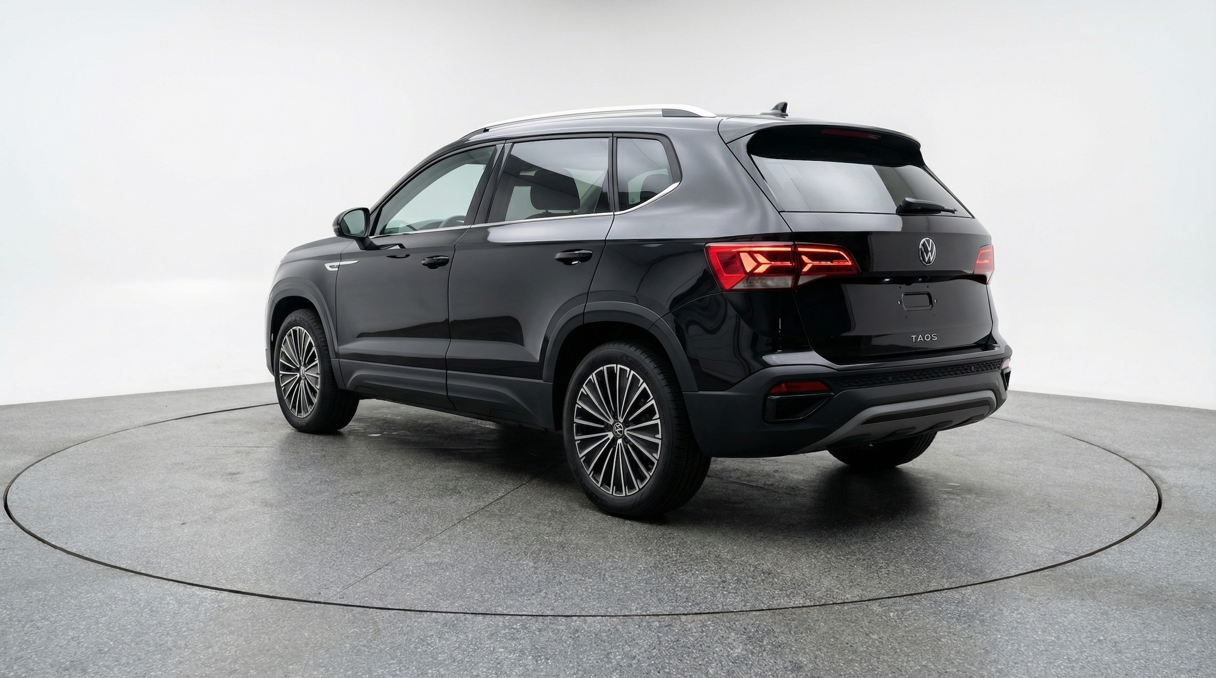 Thumbnail: 2025 Volkswagen Taos - 5