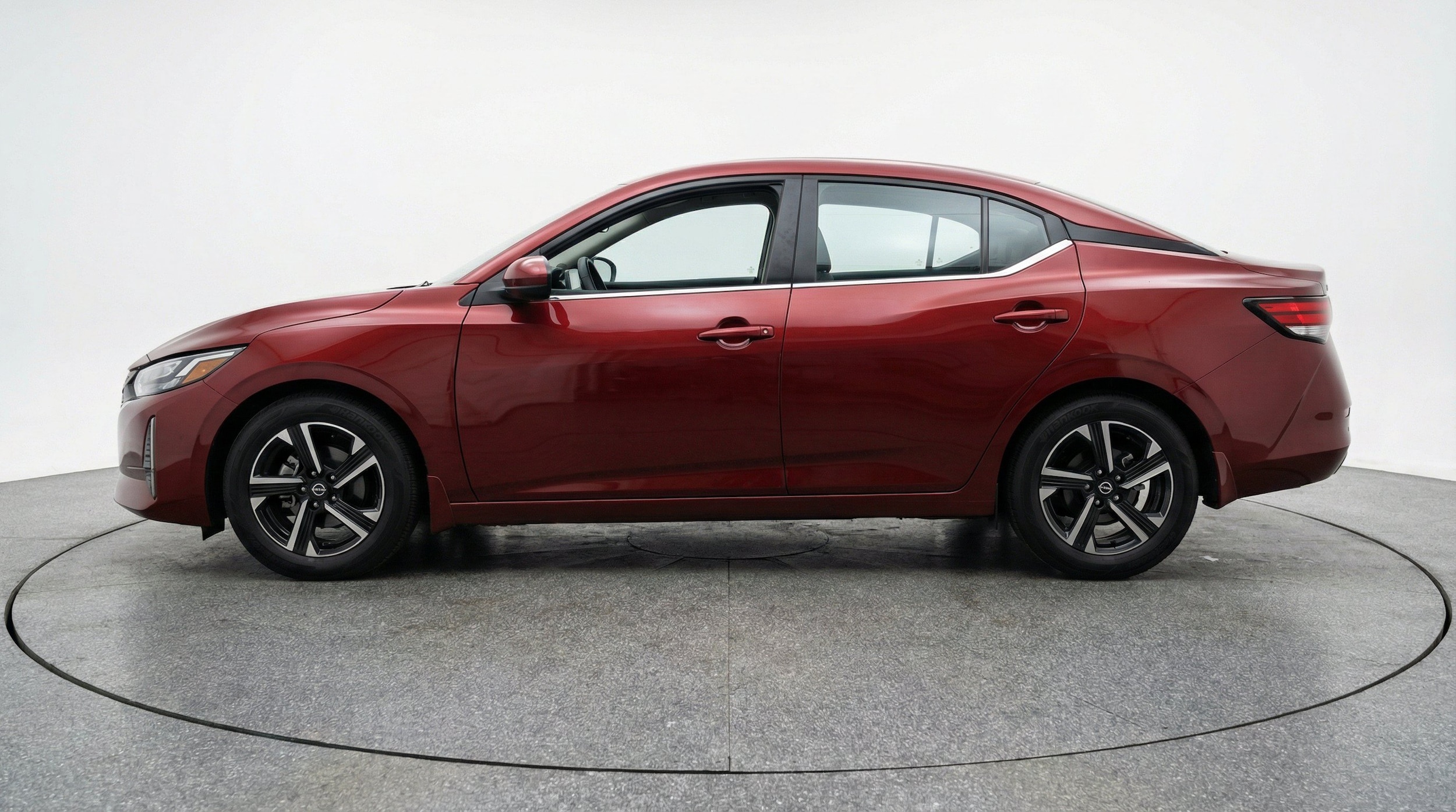 Thumbnail: 2025 Nissan Sentra - 5