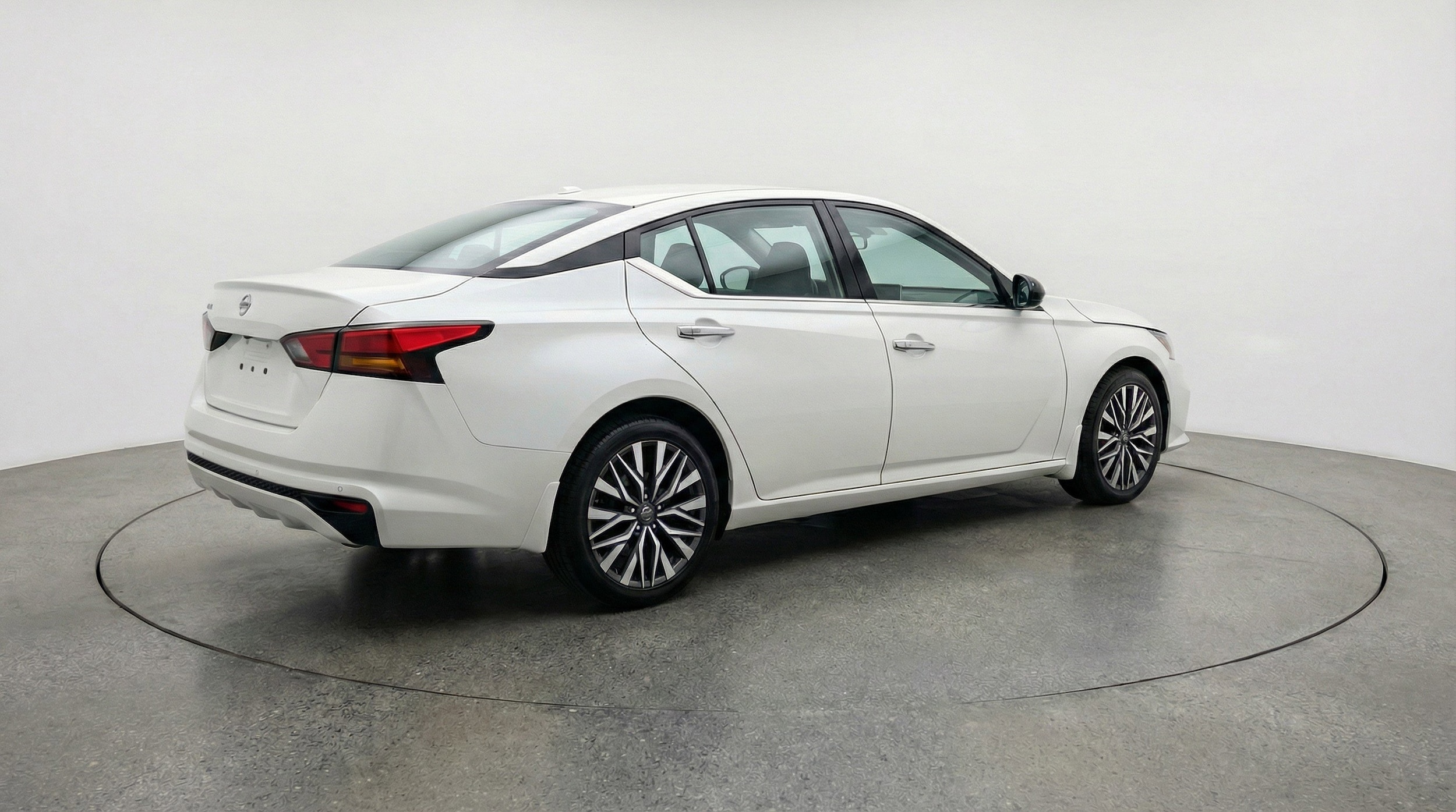 Thumbnail: 2025 Nissan Altima - 9