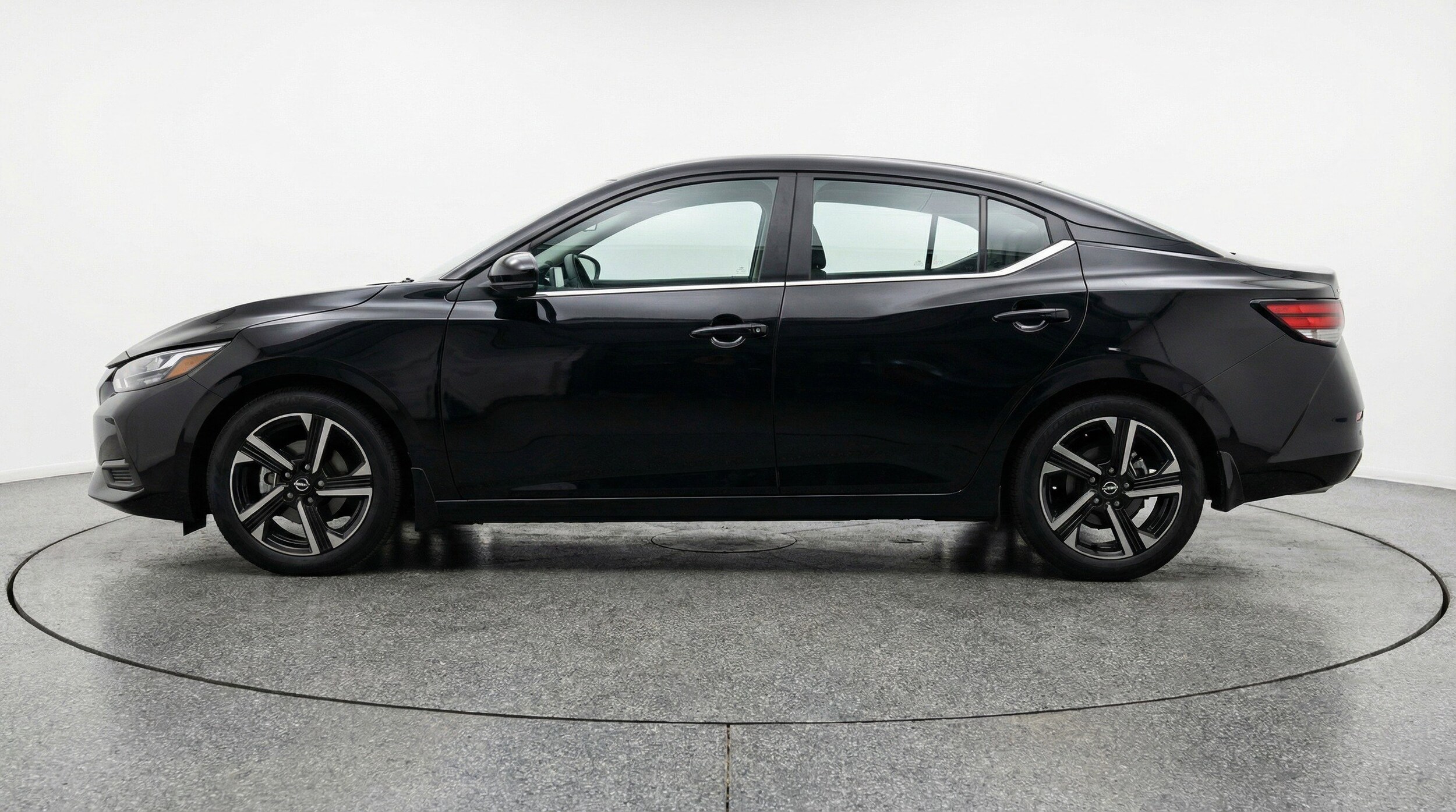 Thumbnail: 2025 Nissan Sentra - 5