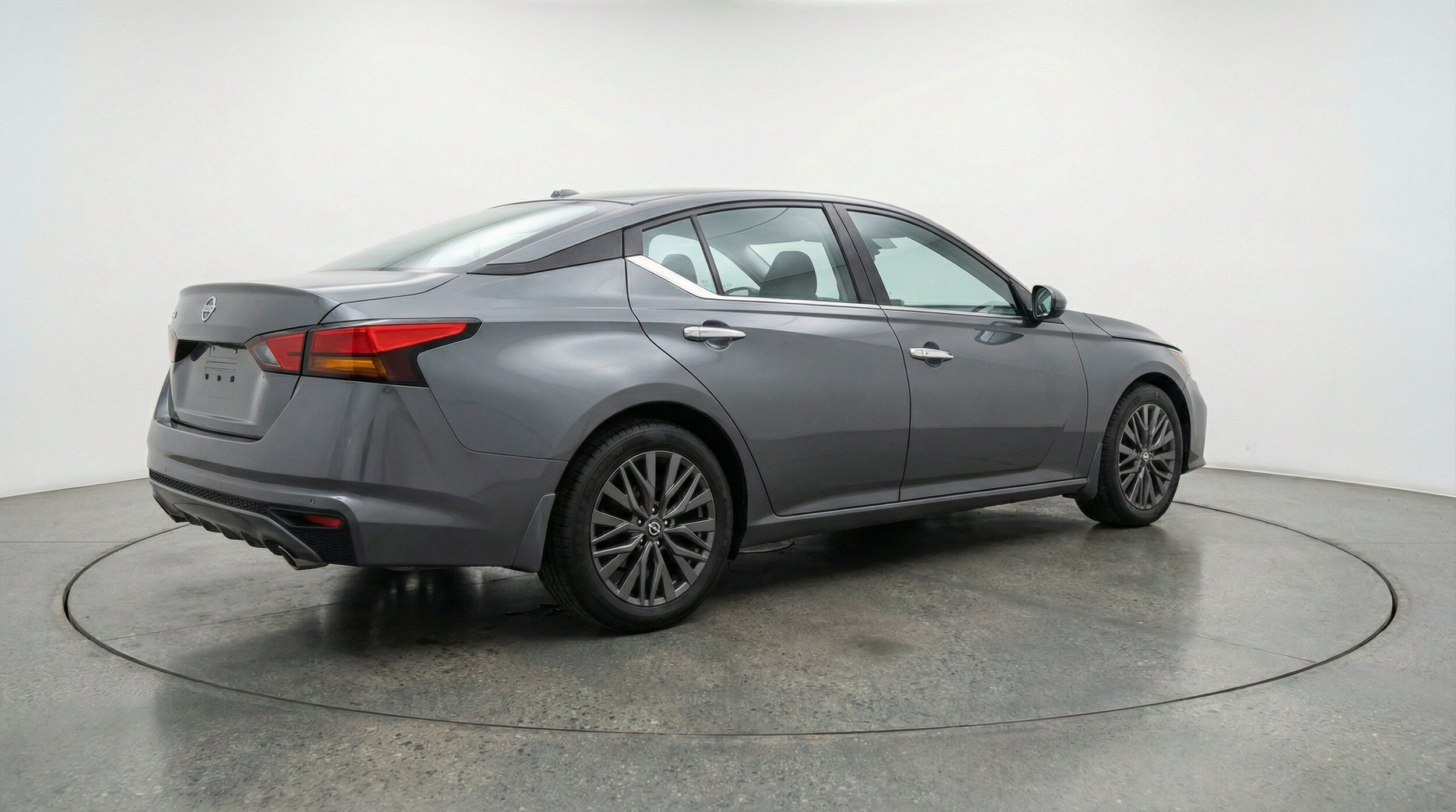 Thumbnail: 2025 Nissan Altima - 9