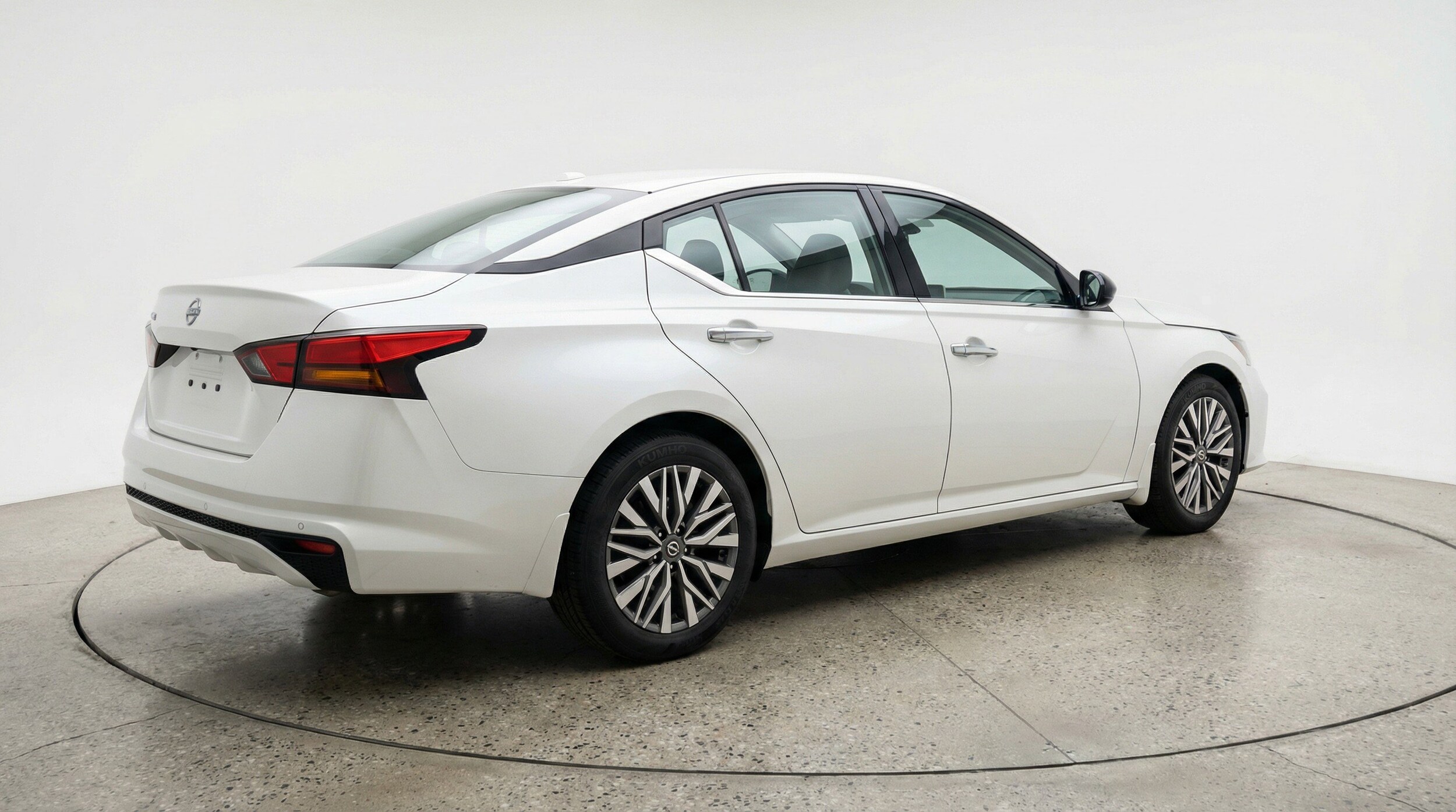 Thumbnail: 2025 Nissan Altima - 9