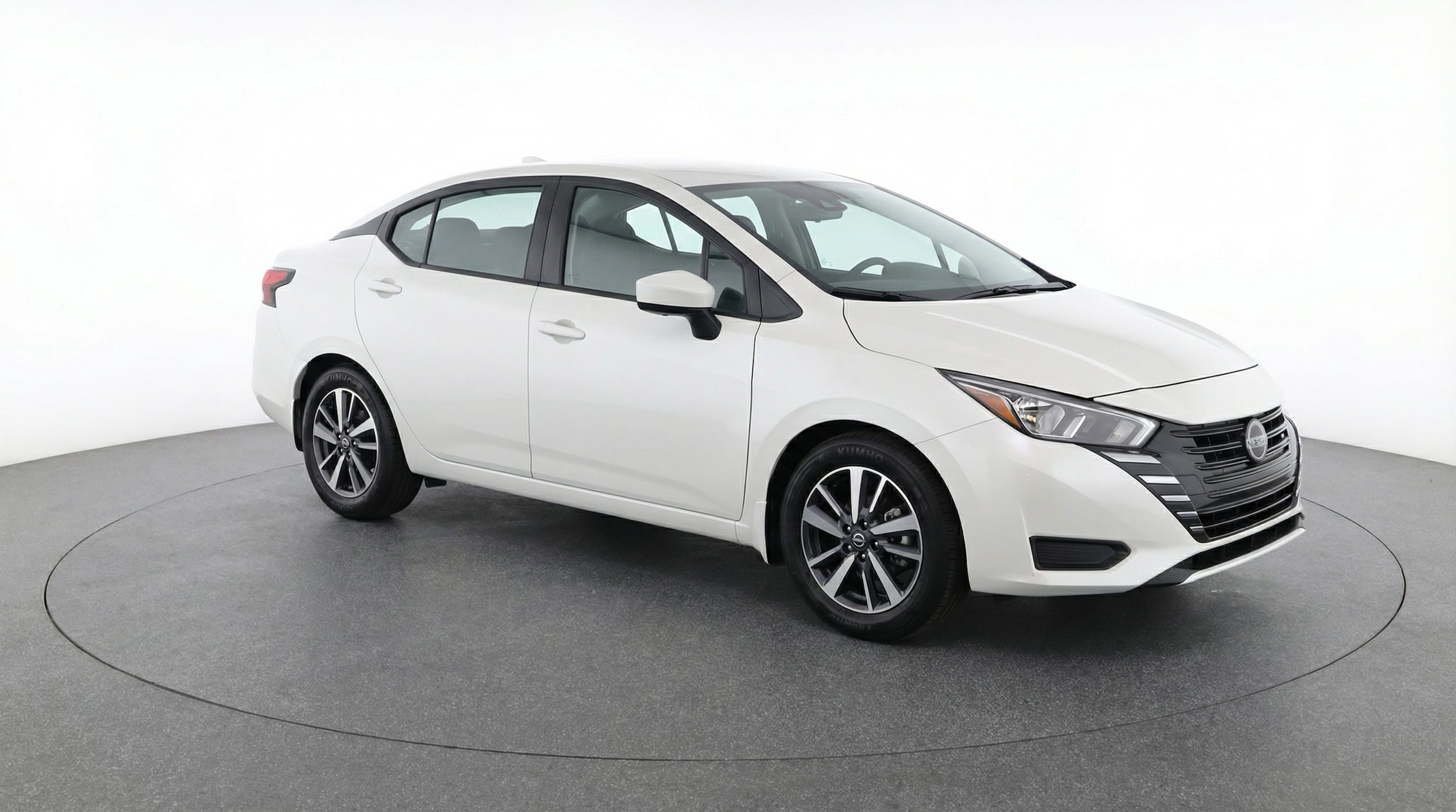 2025 Nissan Versa SV FWD