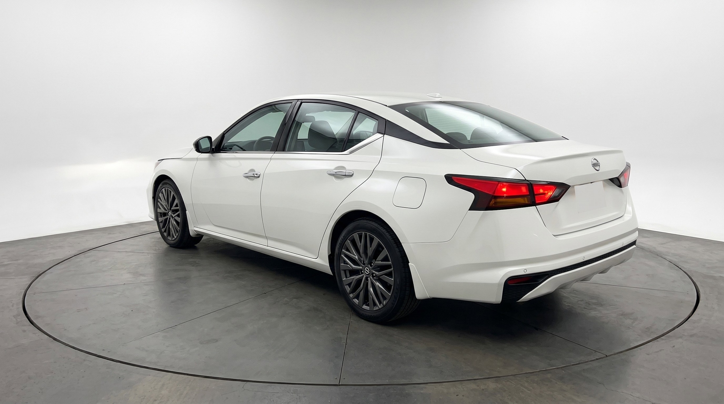 Thumbnail: 2025 Nissan Altima - 6