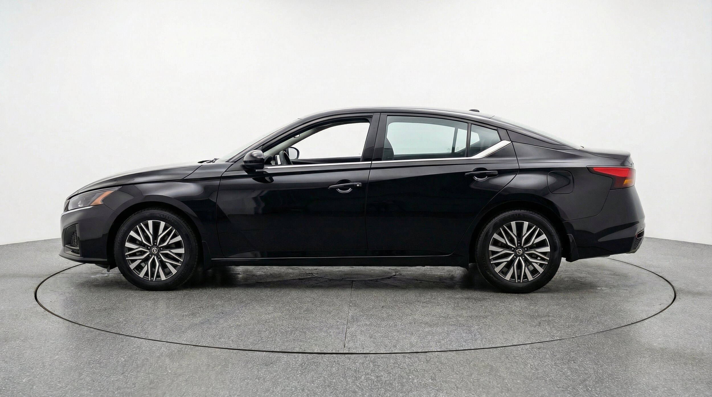 Thumbnail: 2026 Nissan Altima - 5