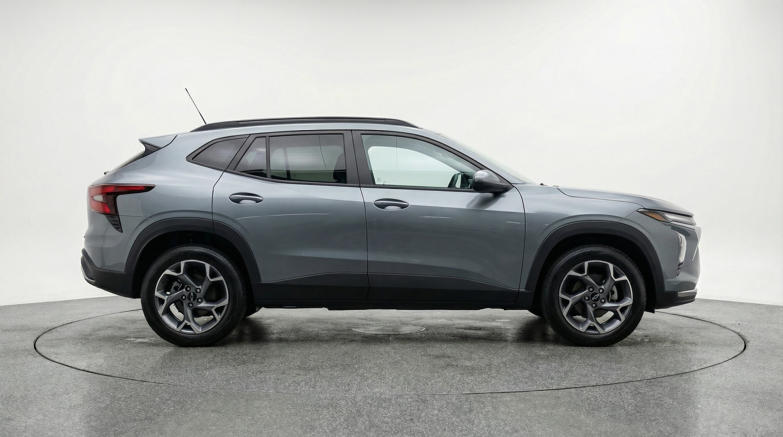 Thumbnail: 2025 Chevrolet Trax - 8