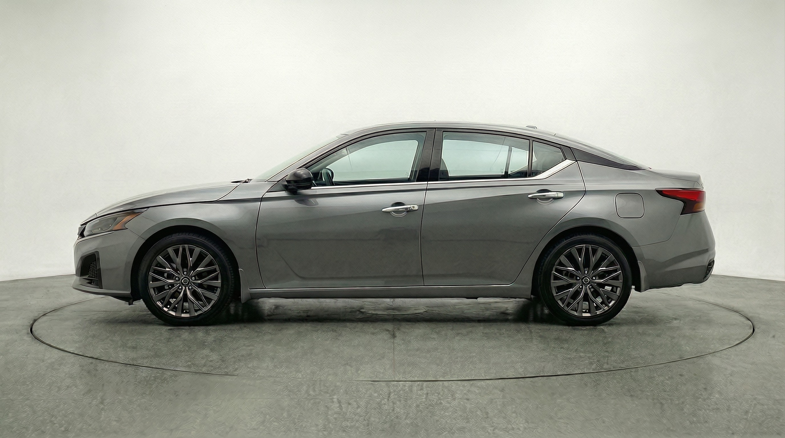 Thumbnail: 2025 Nissan Altima - 4