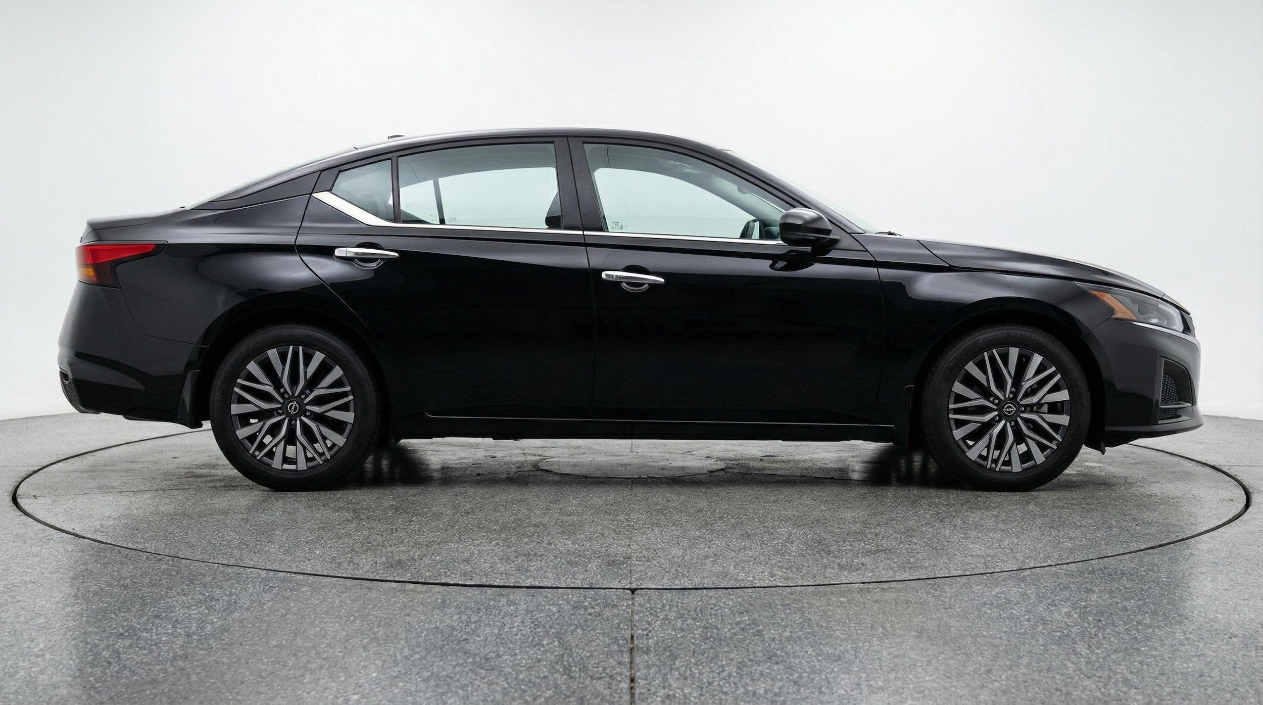 Thumbnail: 2025 Nissan Altima - 11