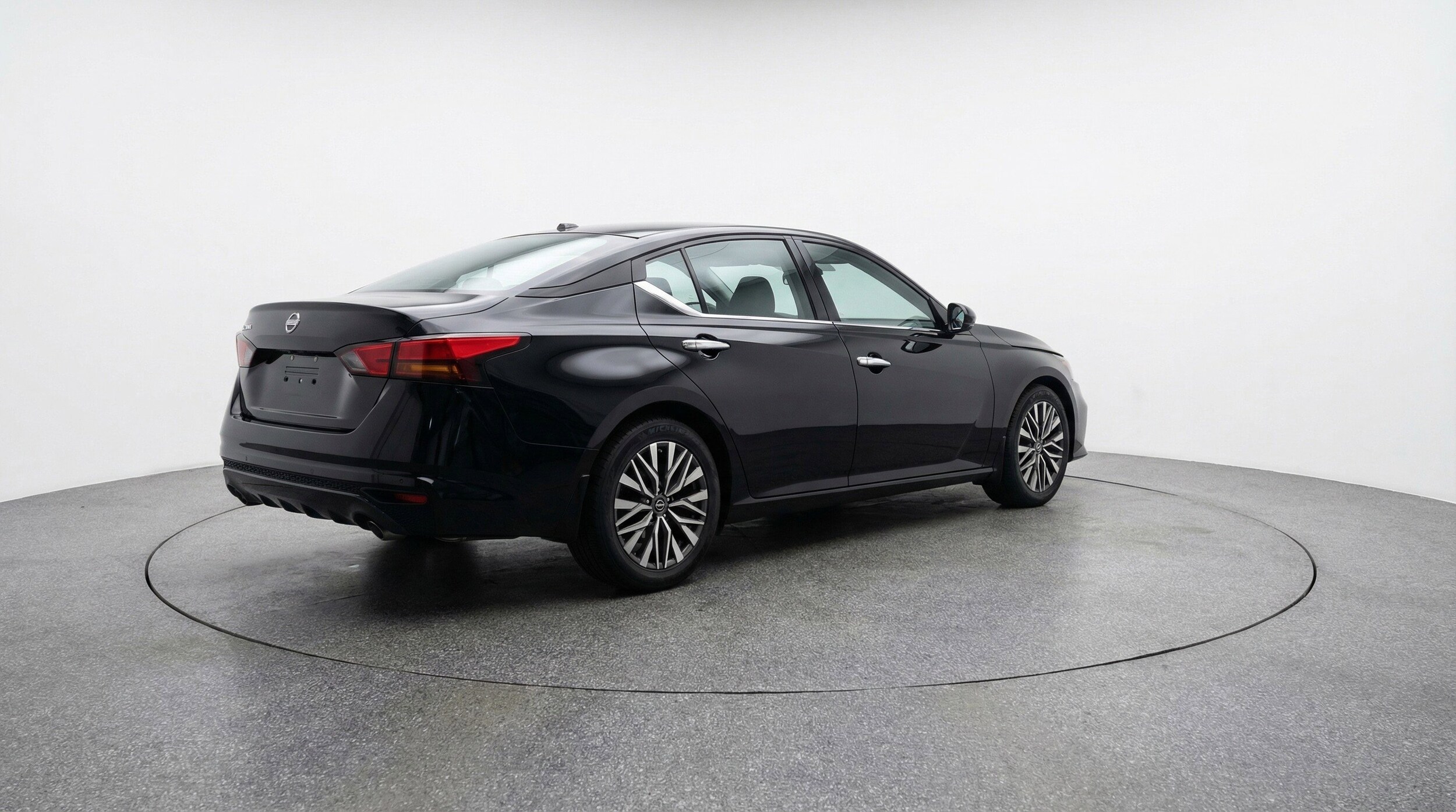 Thumbnail: 2025 Nissan Altima - 9