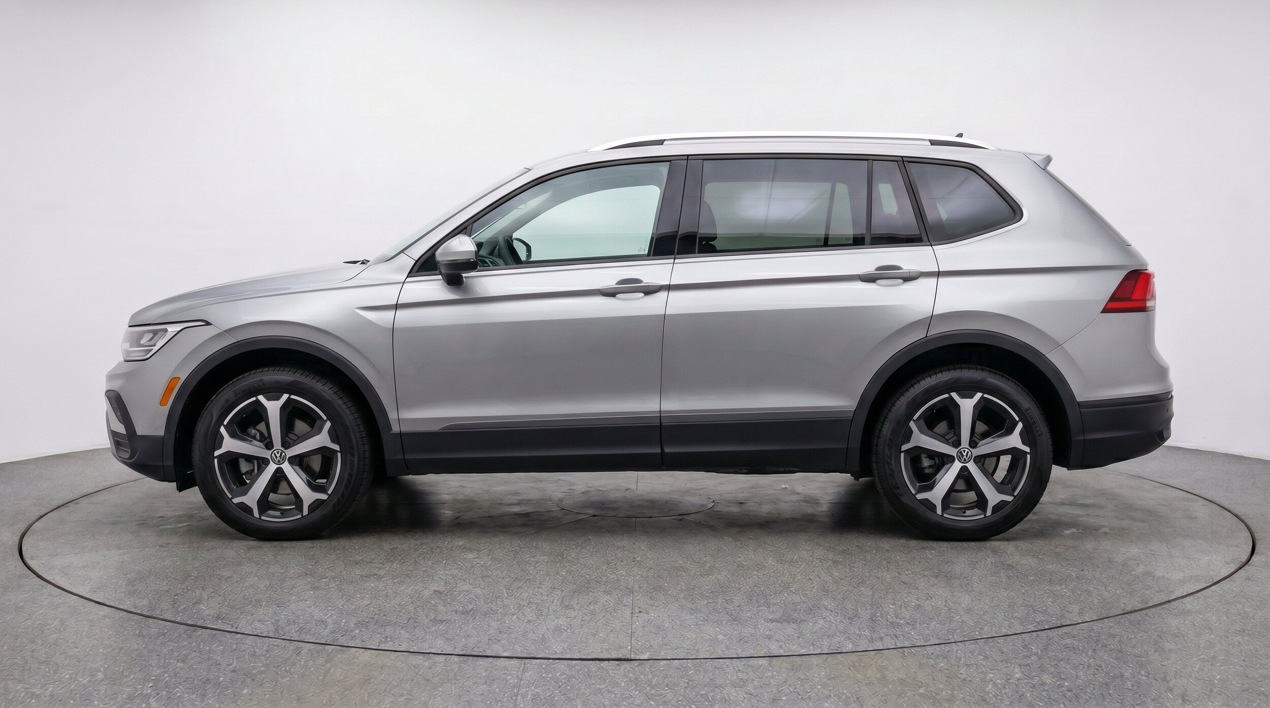 Thumbnail: 2026 Volkswagen Tiguan - 5