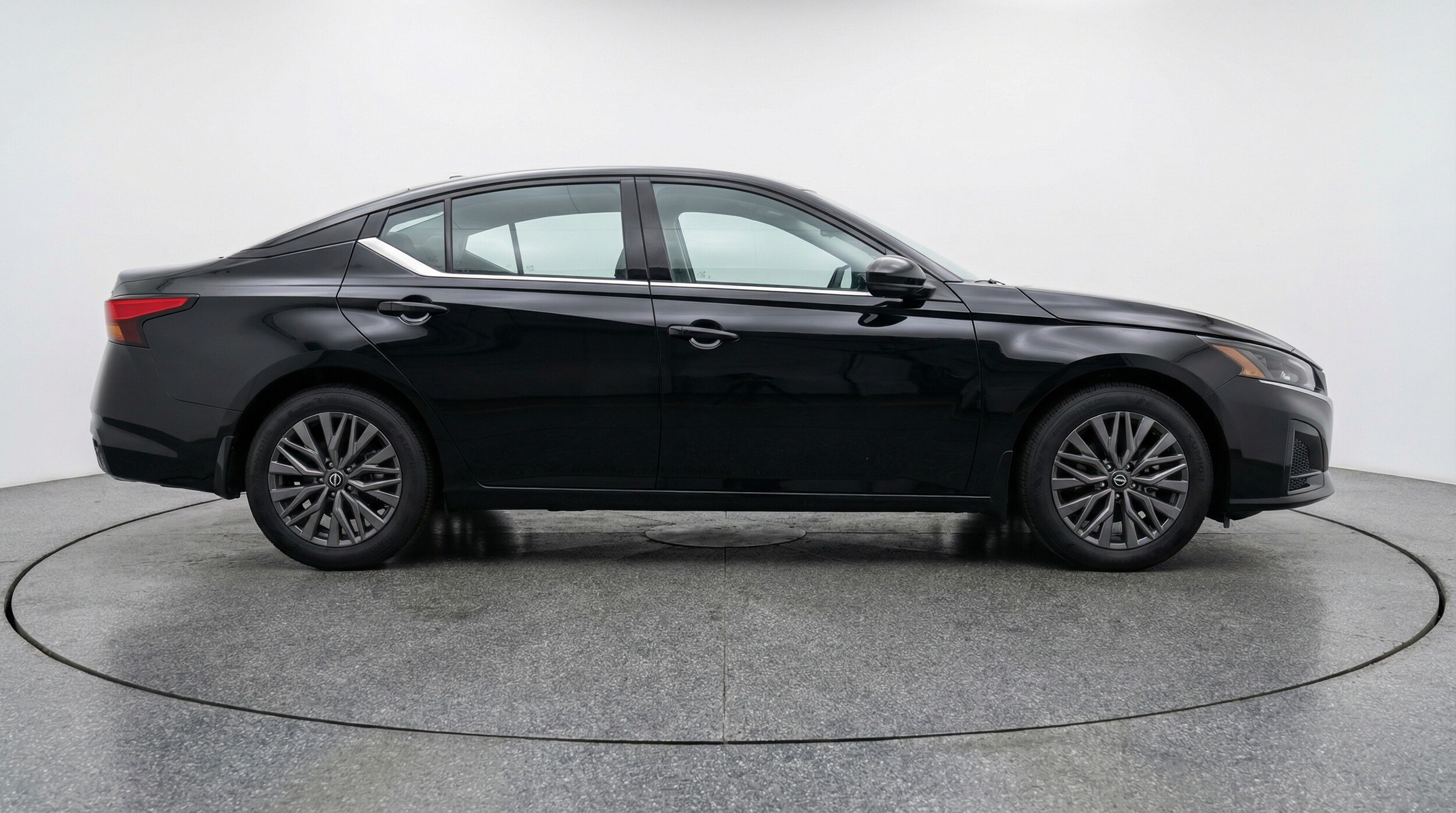 Thumbnail: 2025 Nissan Altima - 8