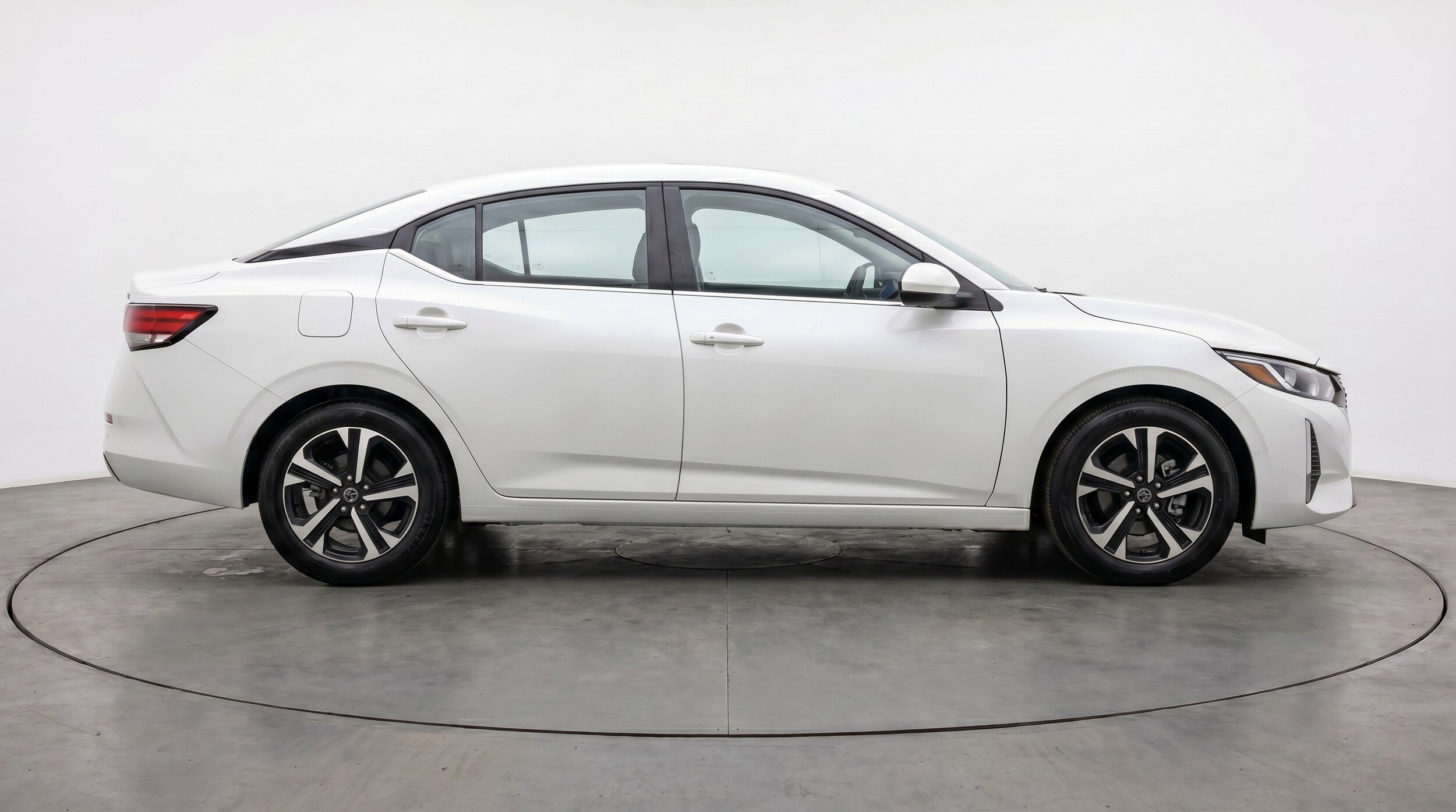 Thumbnail: 2025 Nissan Sentra - 11