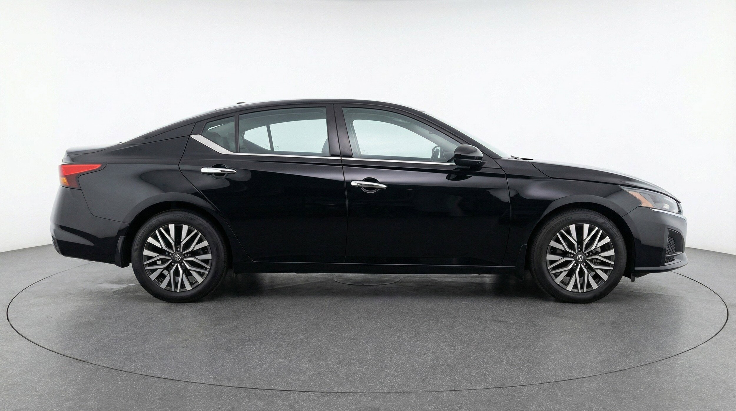 Thumbnail: 2025 Nissan Altima - 11