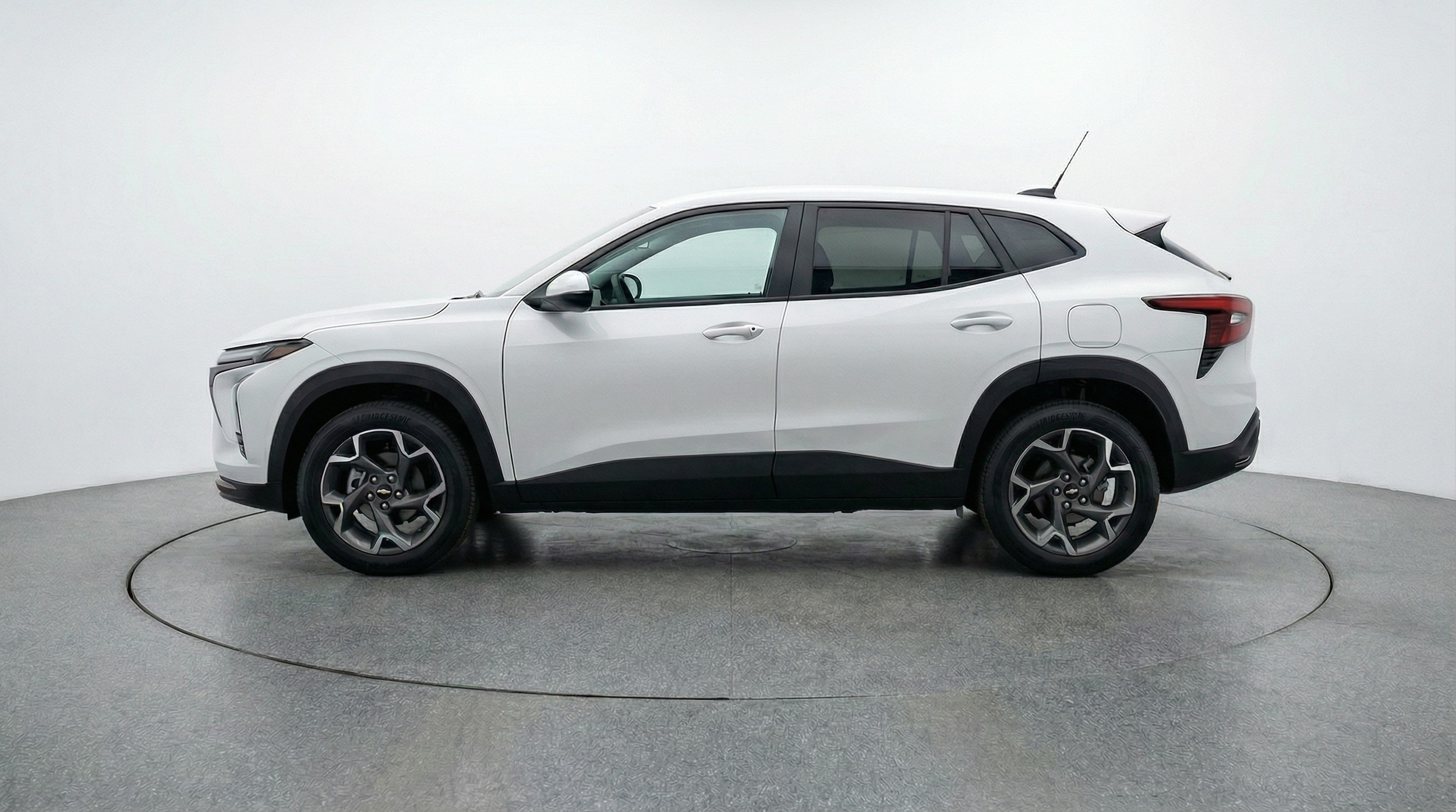 Thumbnail: 2025 Chevrolet Trax - 4