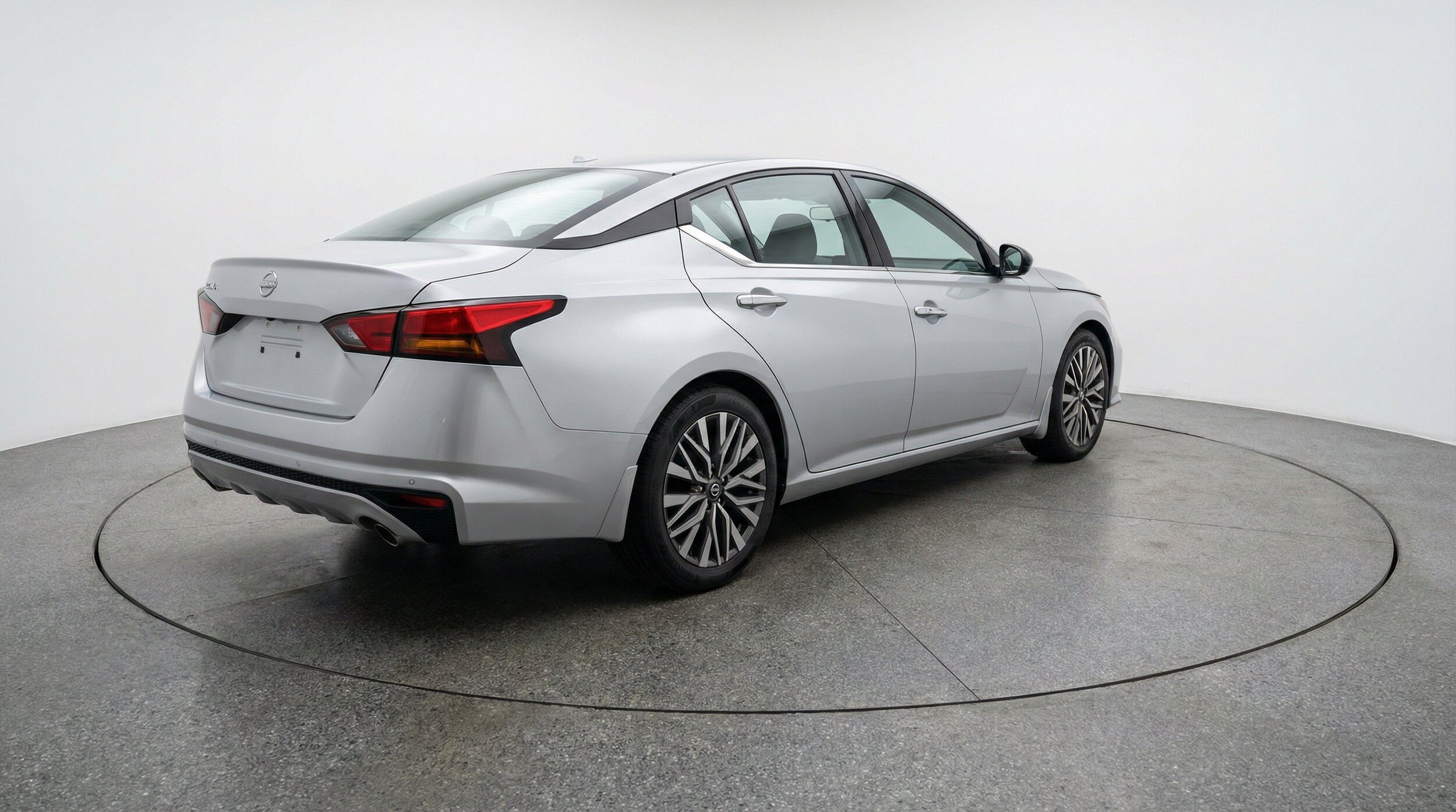 Thumbnail: 2025 Nissan Altima - 9