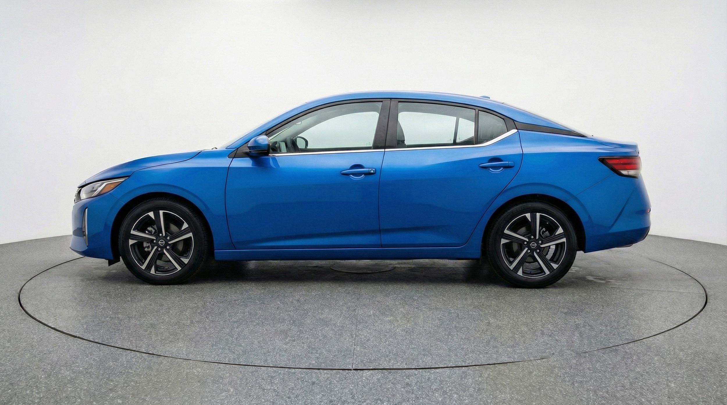 Thumbnail: 2025 Nissan Sentra - 5