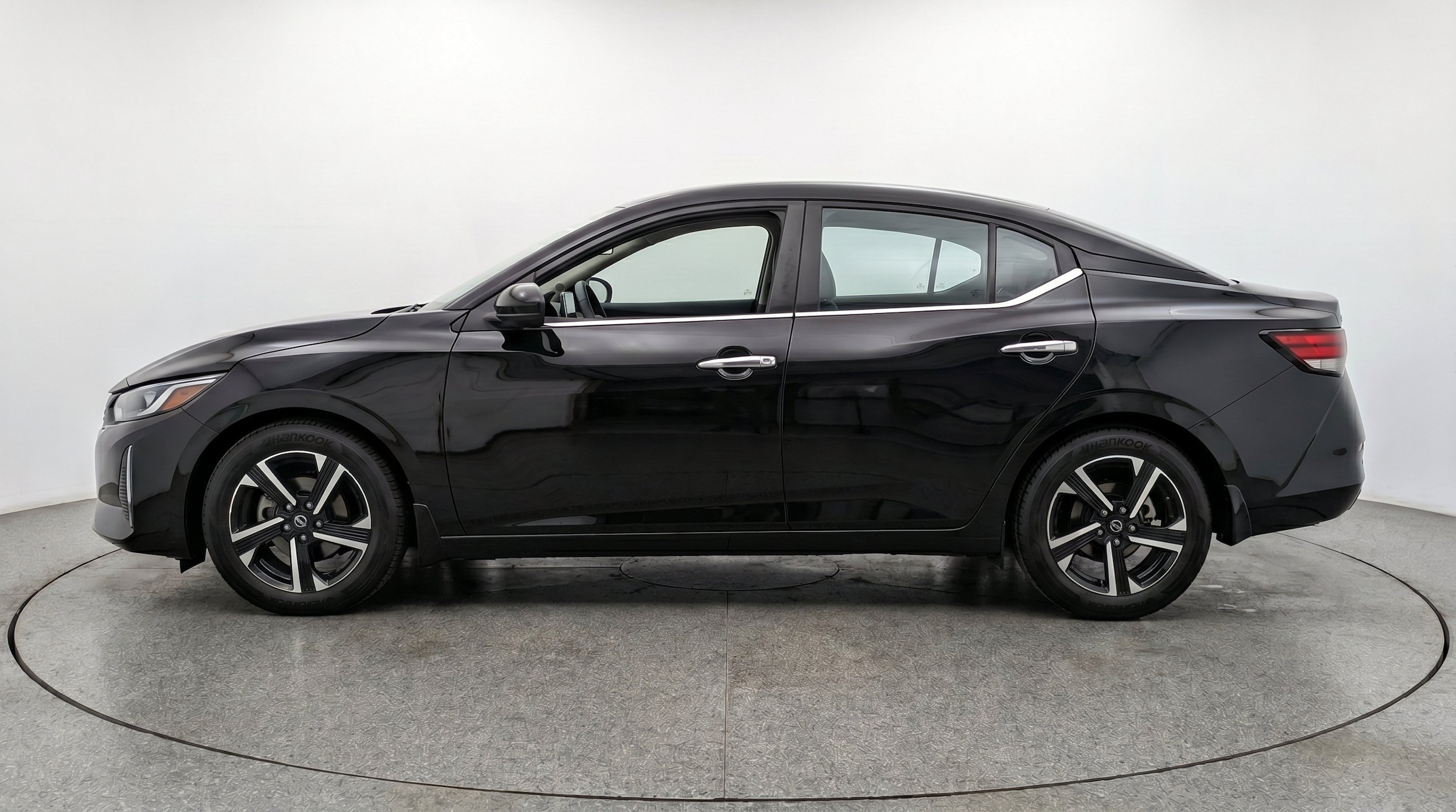 Thumbnail: 2025 Nissan Sentra - 5