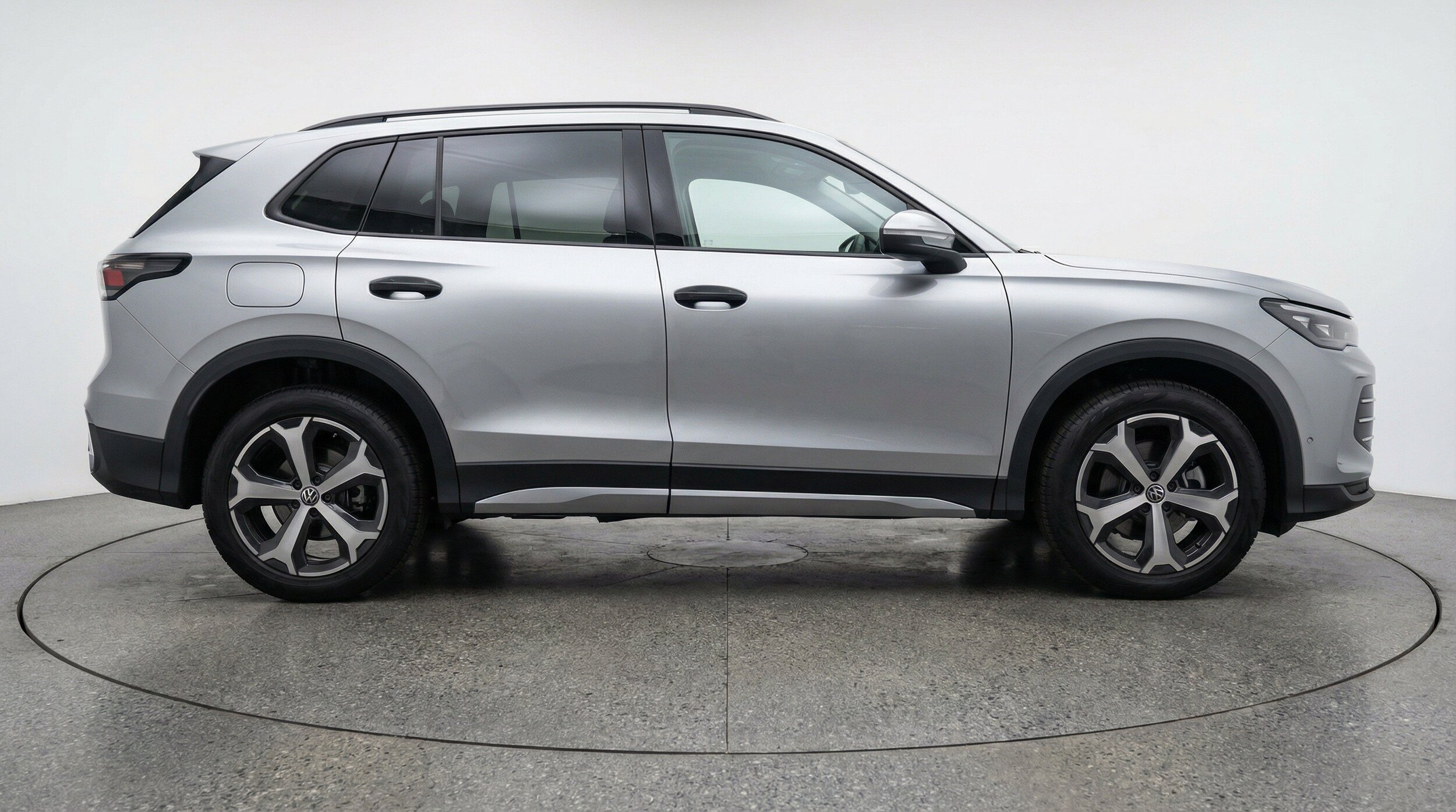 Thumbnail: 2026 Volkswagen Tiguan - 11