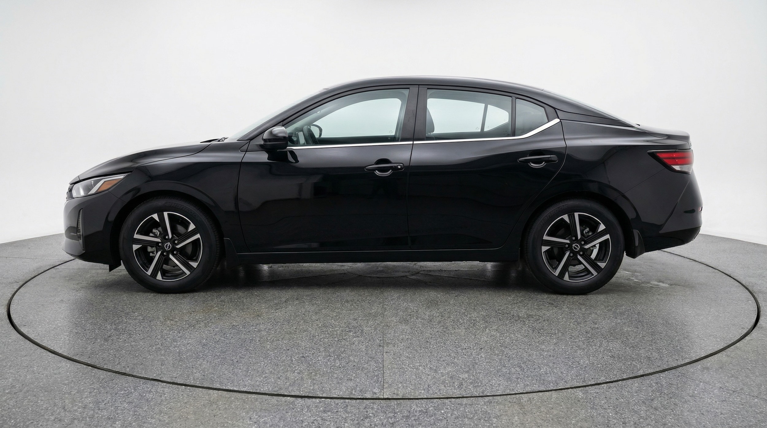 Thumbnail: 2025 Nissan Sentra - 4