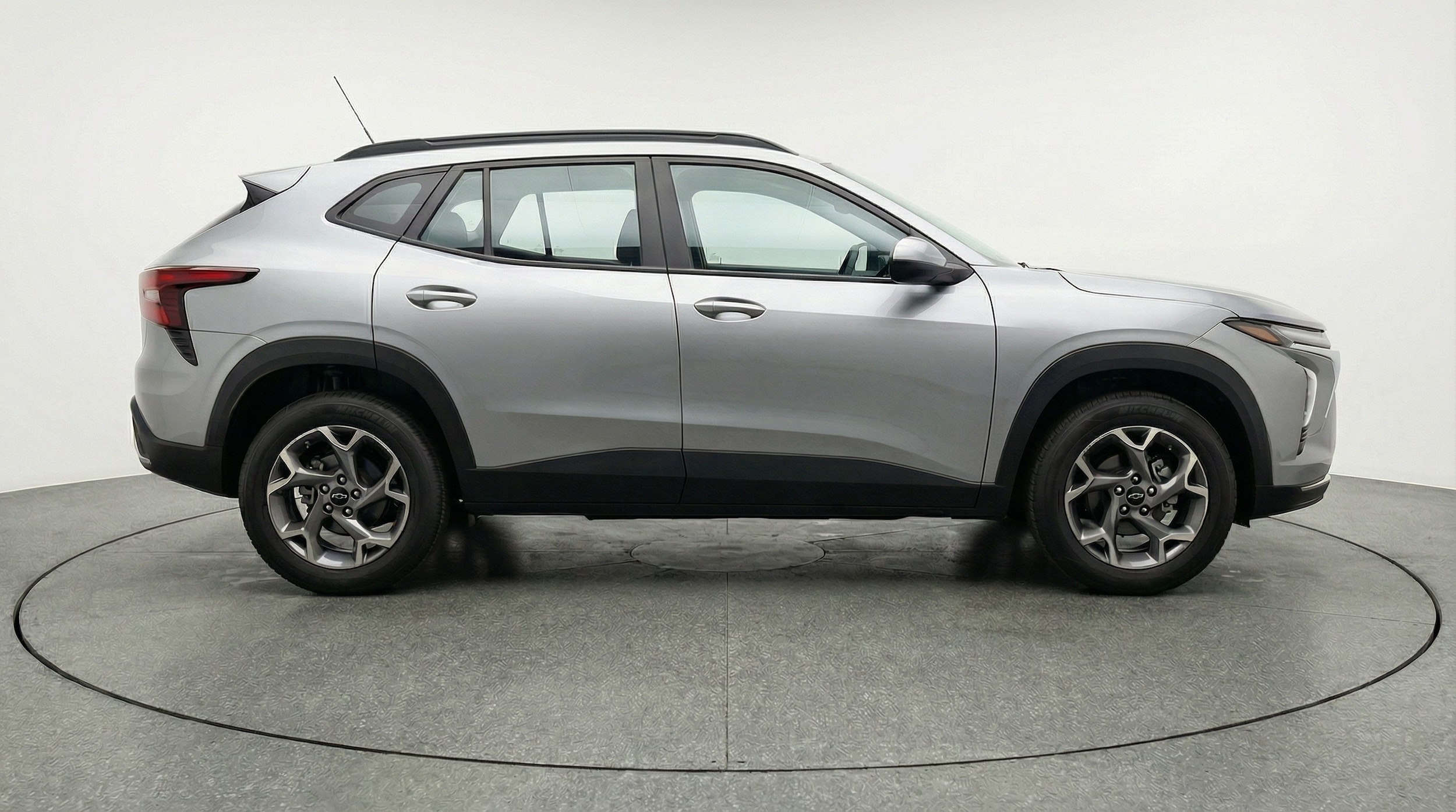 Thumbnail: 2025 Chevrolet Trax - 8